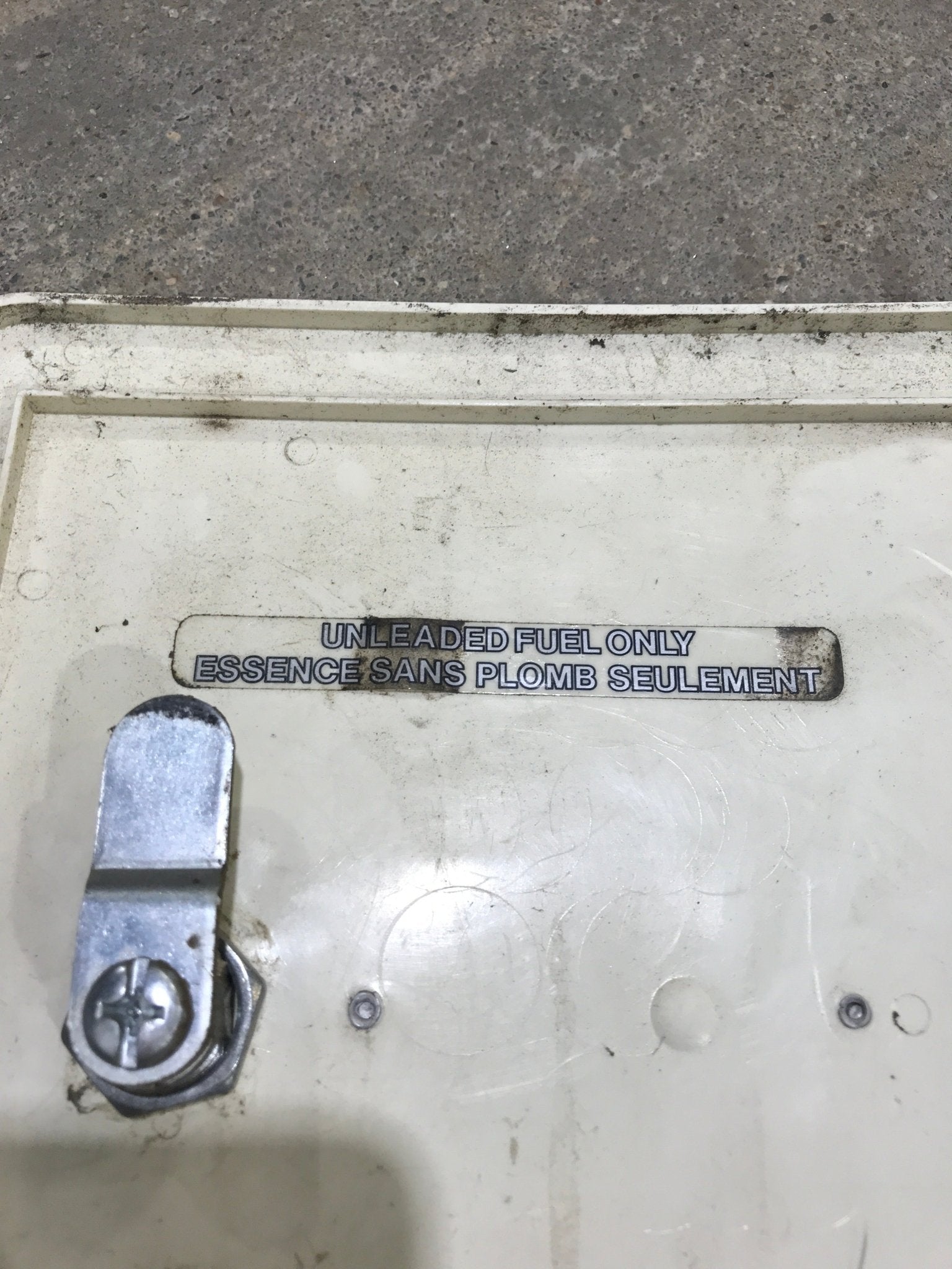 Used 9 1/2" W RV Access Hatch - Young Farts RV Parts