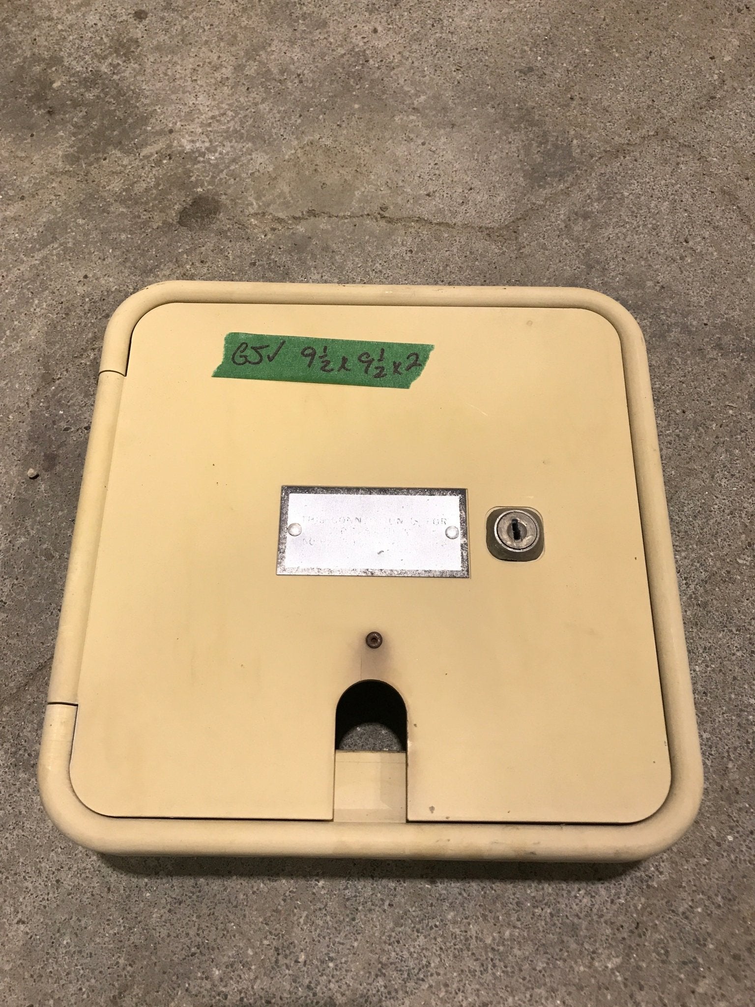Used 9 1/2" W RV Access Hatch - Young Farts RV Parts