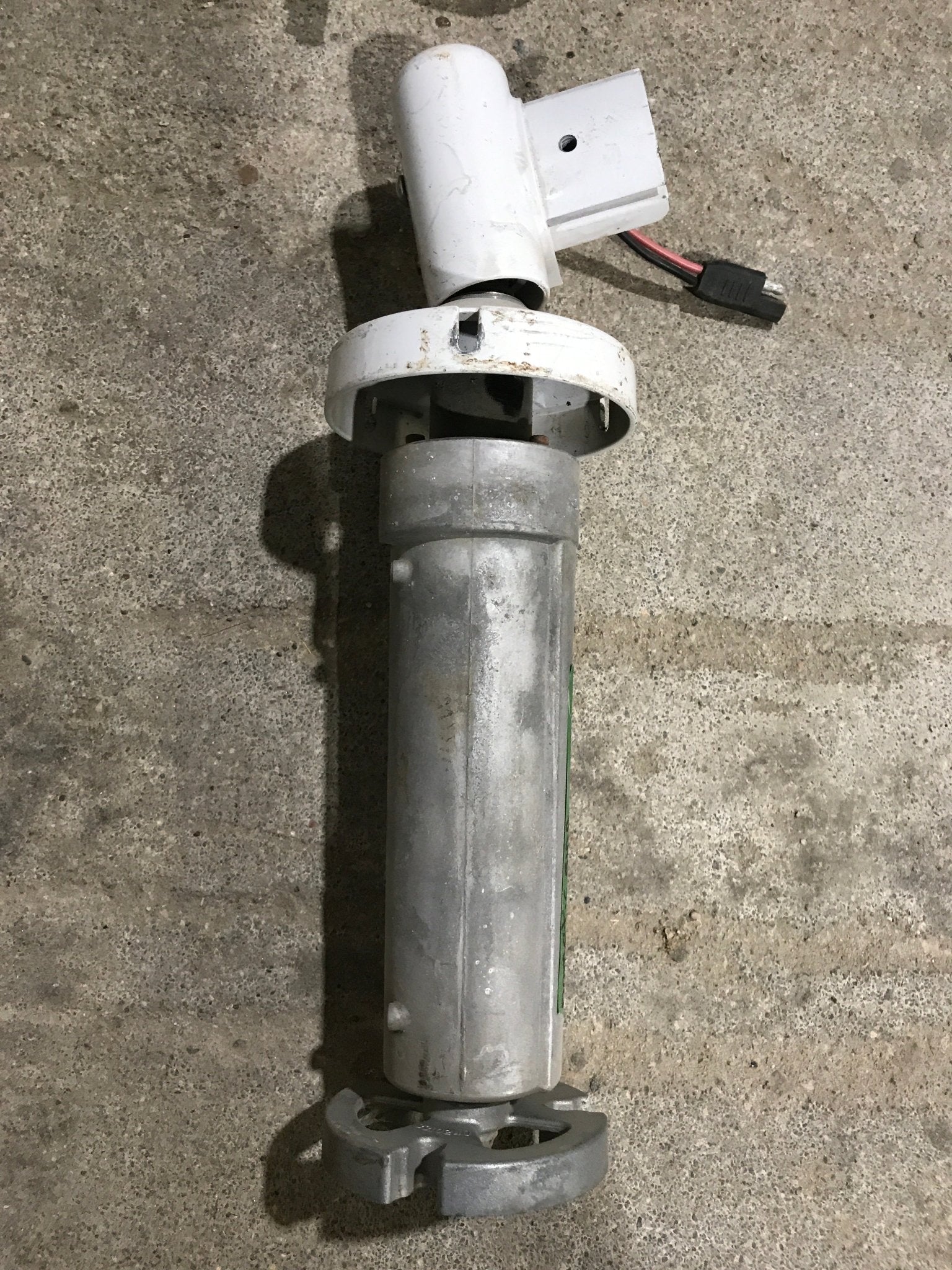 USED A&E DOMETIC RV AWNING DRIVE ASSEMBLY FITS 9100 - Young Farts RV Parts