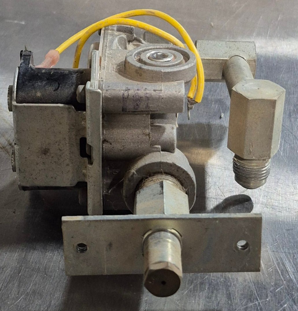 Used Atwood / HydroFlame Furnace Gas Valve - 31155 (Straight Valve) - Young Farts RV Parts