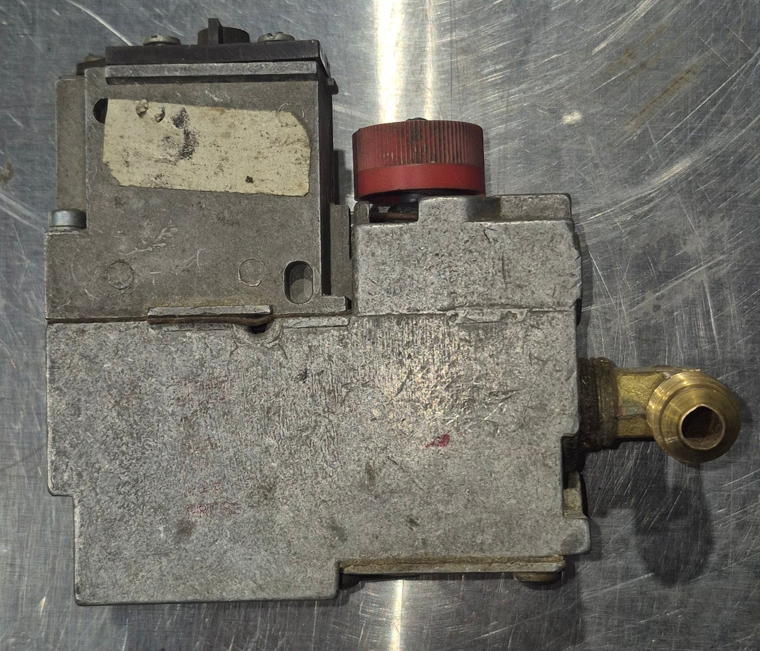 Used Atwood / HydroFlame (ITT General Controls) Furnace Gas Valve - Young Farts RV Parts