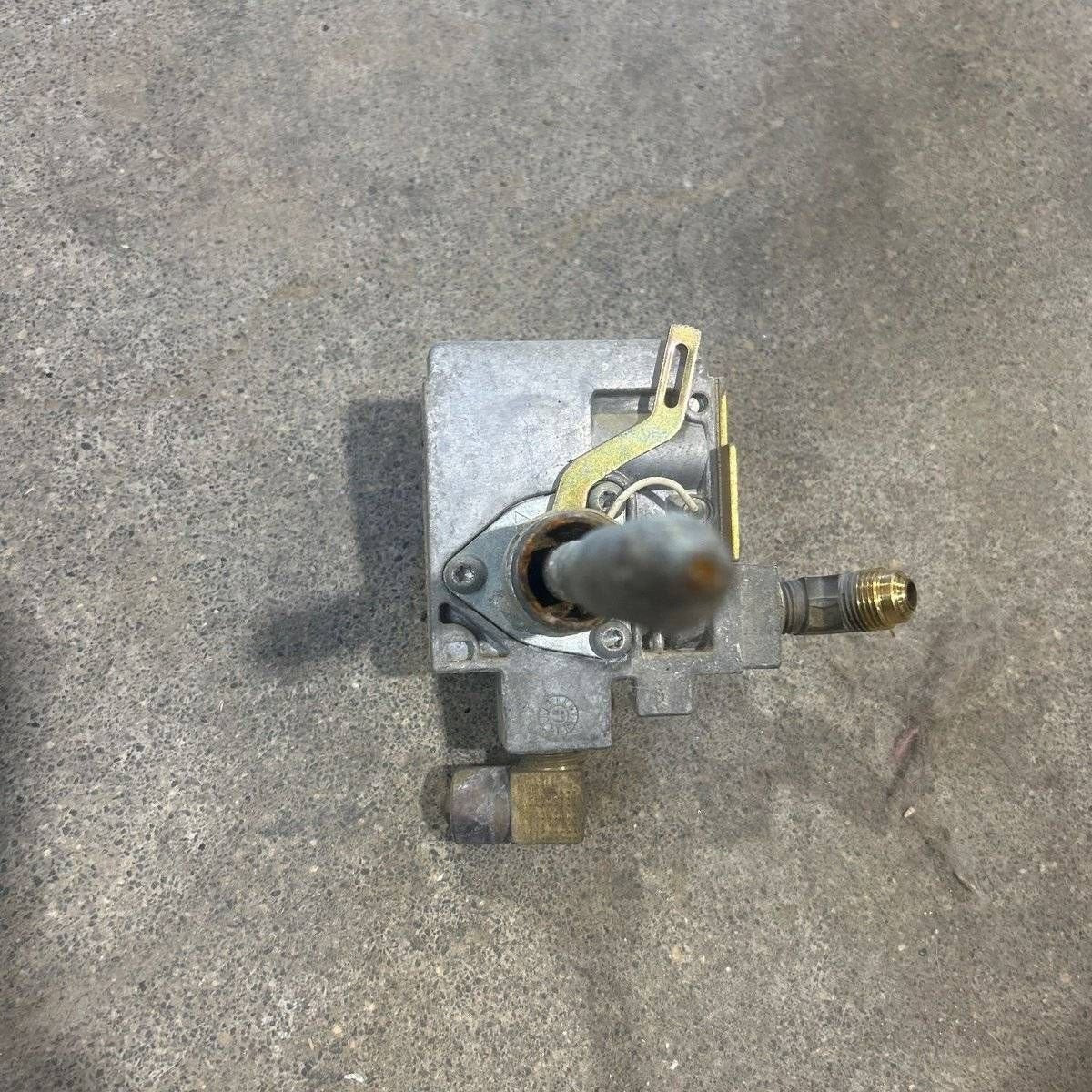 Used Atwood Water Heater Gas Valve 91043 - Young Farts RV Parts