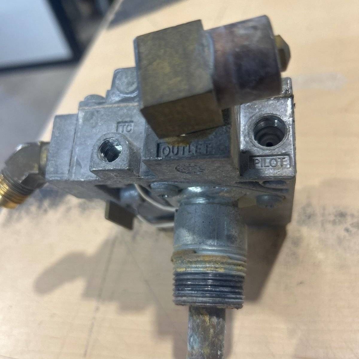 Used Atwood Water Heater Gas Valve 91043 - Young Farts RV Parts