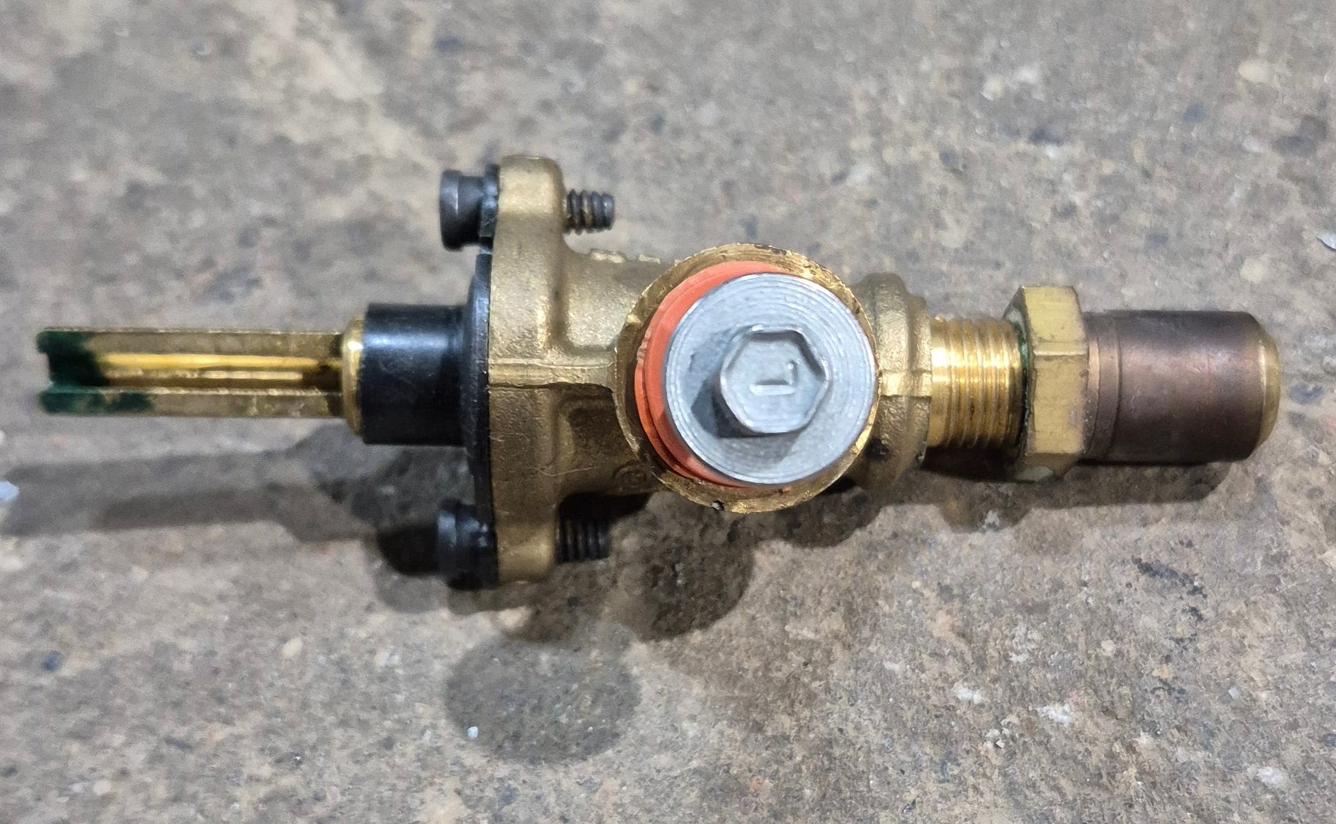 Used Atwood / Wedgewood Burner Valve, 9000 BTU, (After Serial  F11040784, Green) - 57218 - Young Farts RV Parts