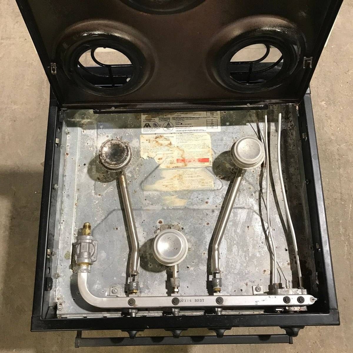 Used Atwood / Wedgewood Range Stove, 3 - Burner - R - 1738W1 - Young Farts RV Parts