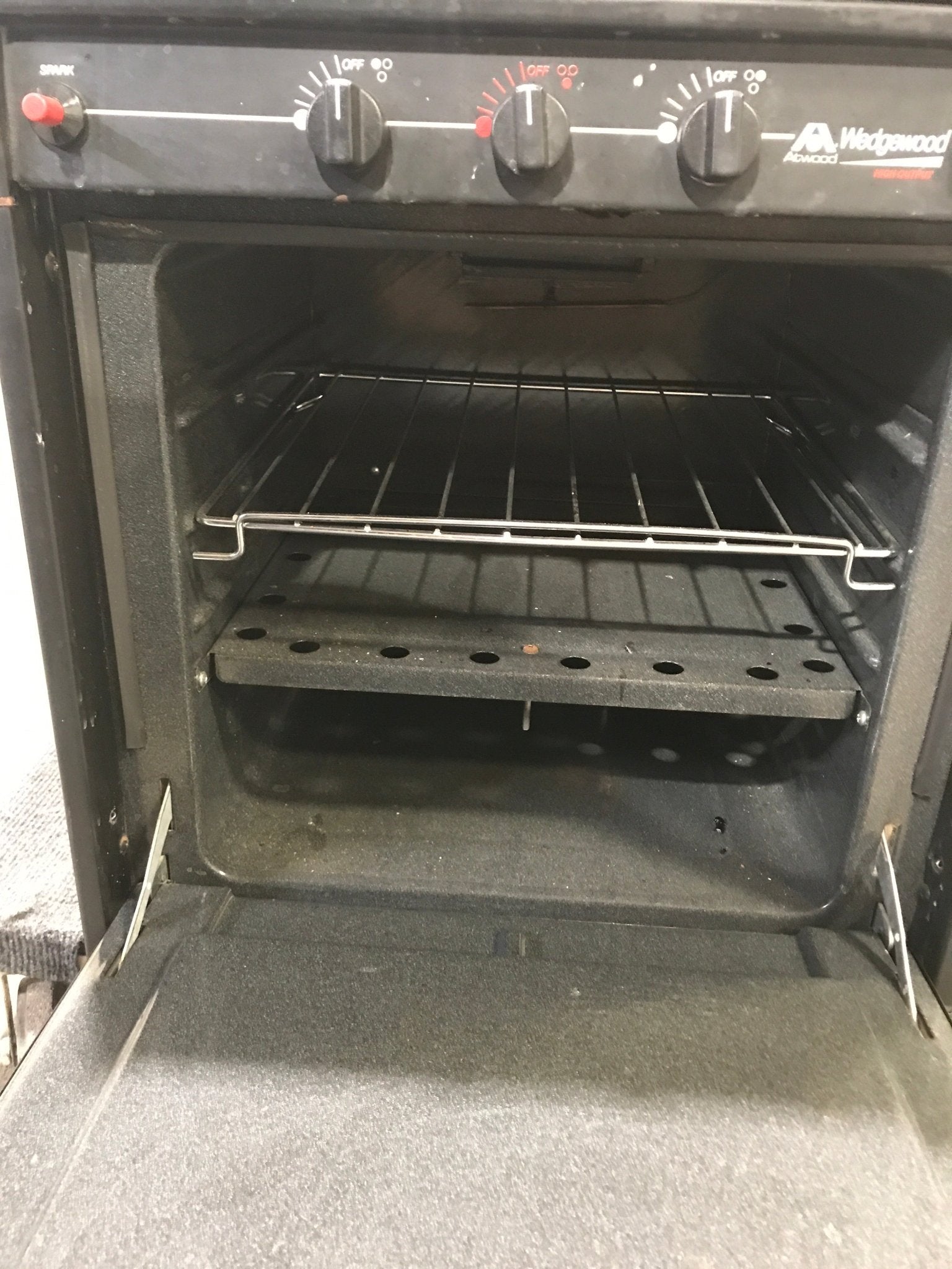 Used Atwood / Wedgewood range stove 3 - burner R2136BGP - Young Farts RV Parts