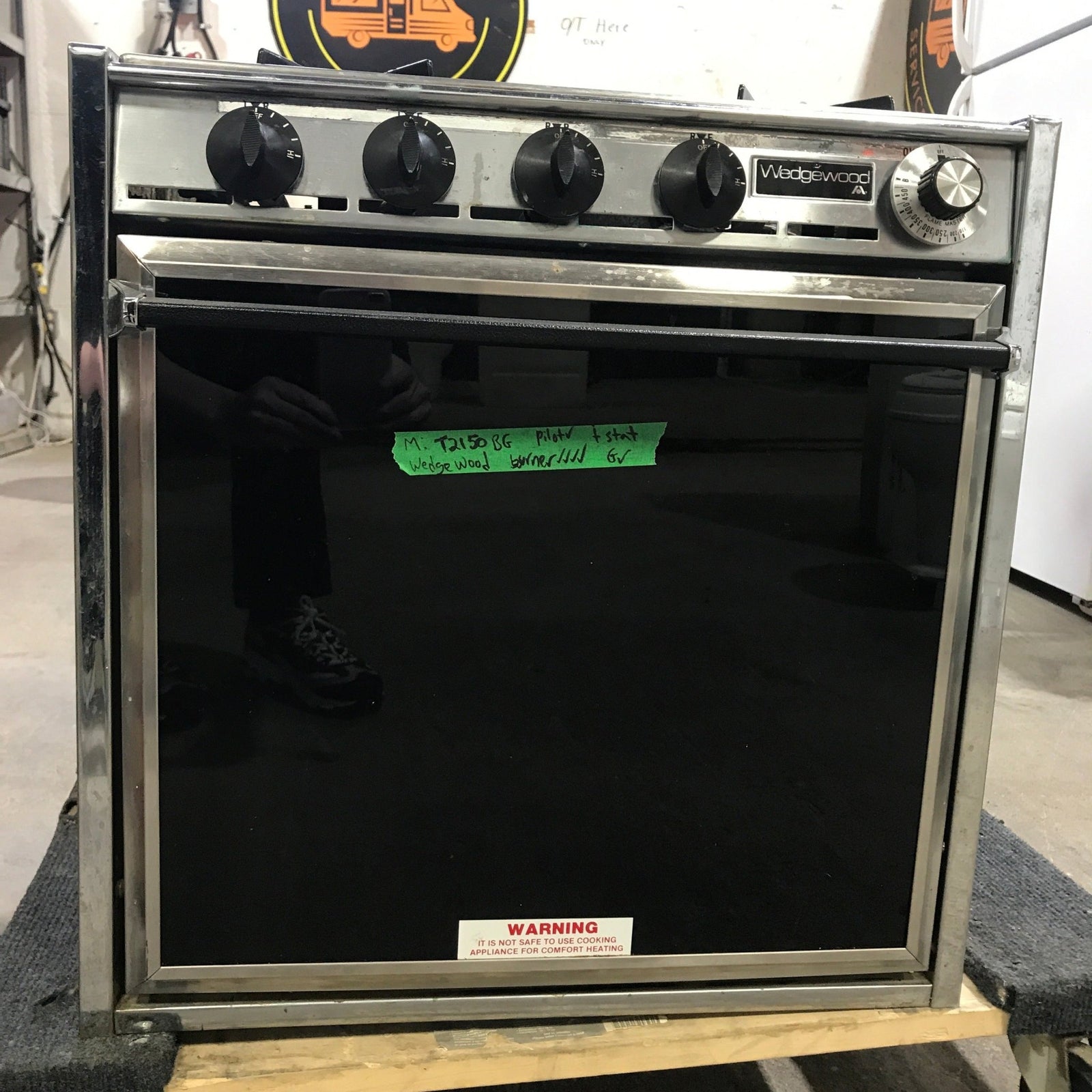 Used Atwood / Wedgewood Range Stove, 4 - Burner, Retro/ Vintage - T2150 BG - Young Farts RV Parts