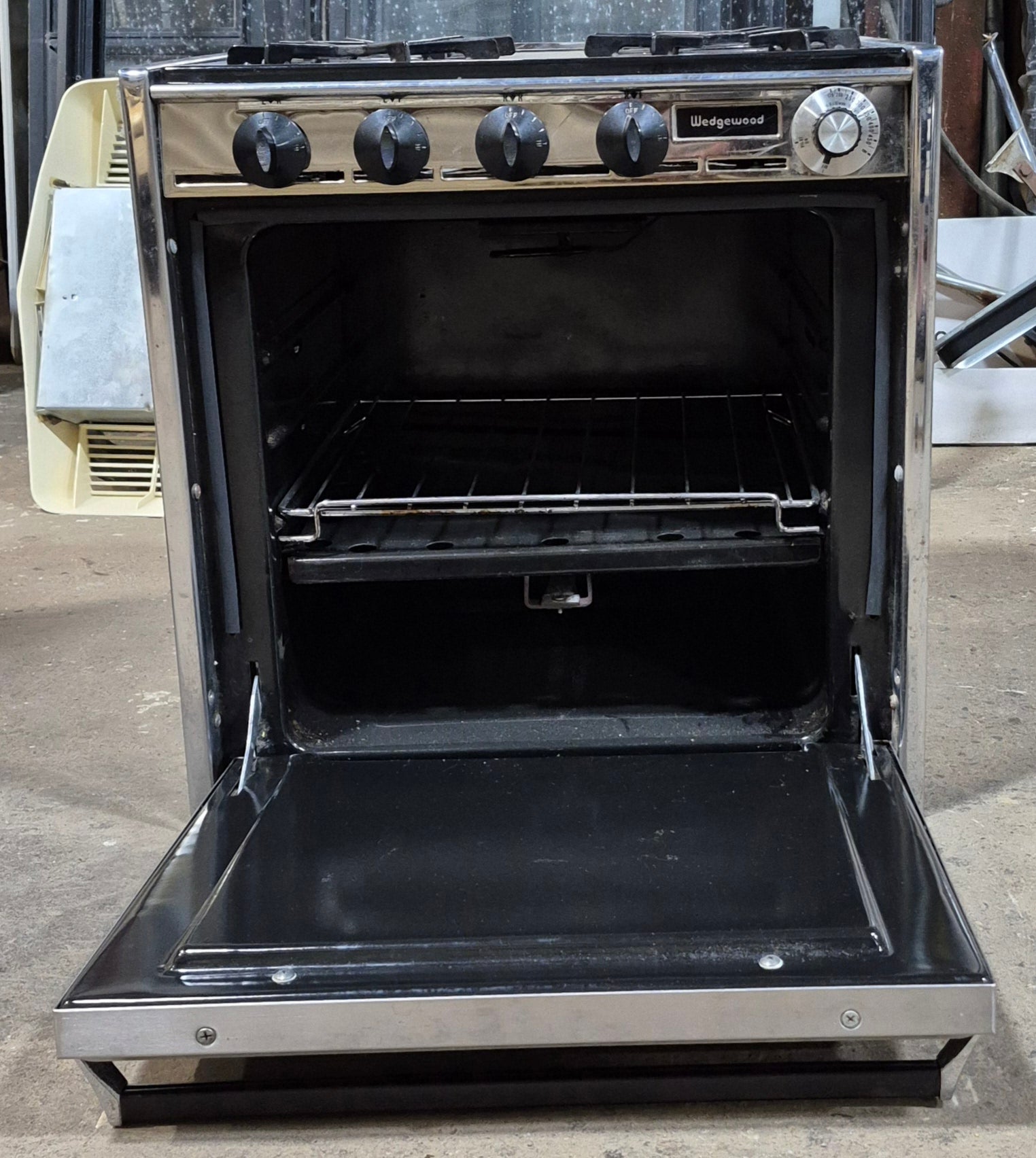 Used Atwood / Wedgewood range stove 4 - burner Retro/ Vintage - T2150 BG - Young Farts RV Parts