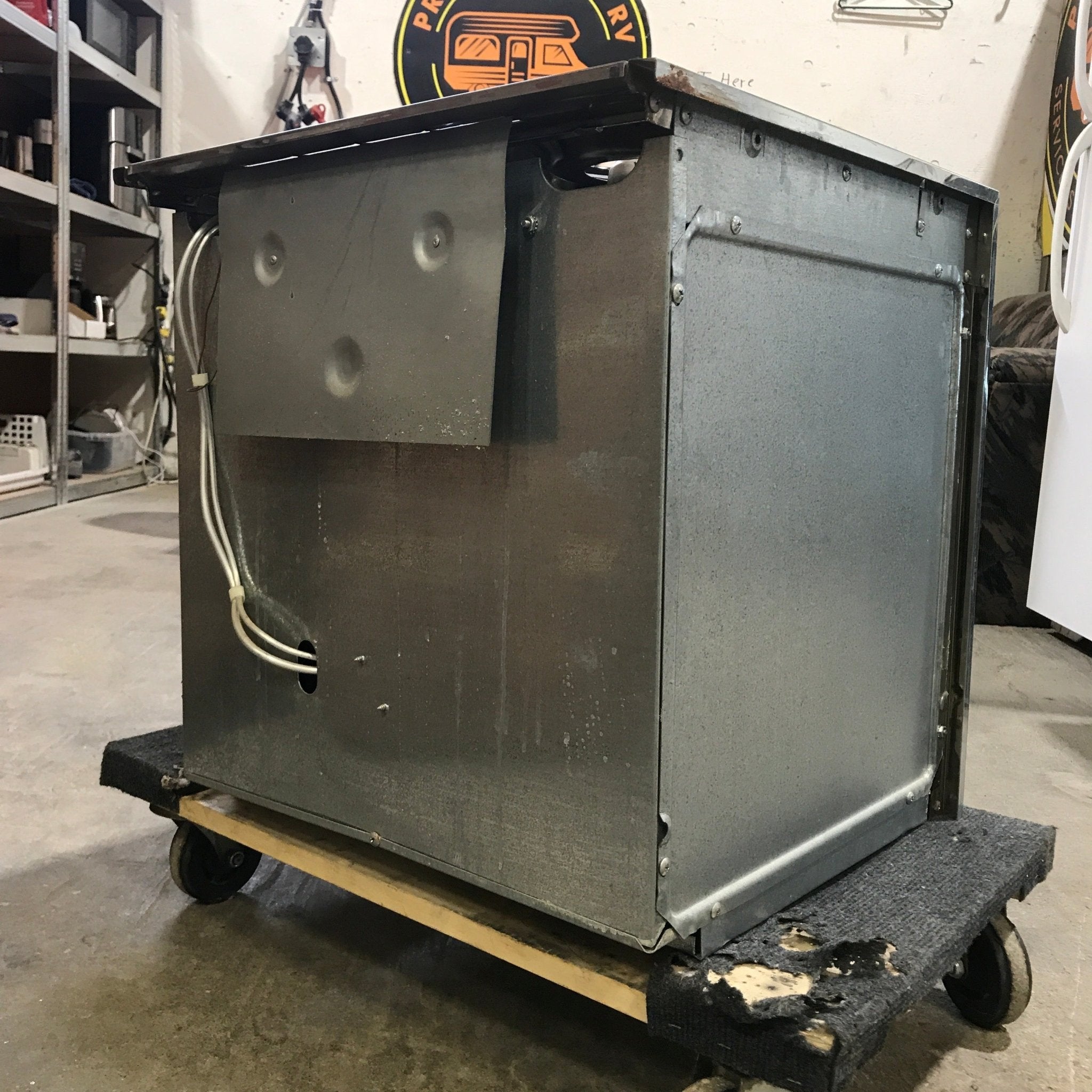 Used Atwood / Wedgewood Range Stove, 4 - Burner, Retro/ Vintage - T2150 BG - Young Farts RV Parts