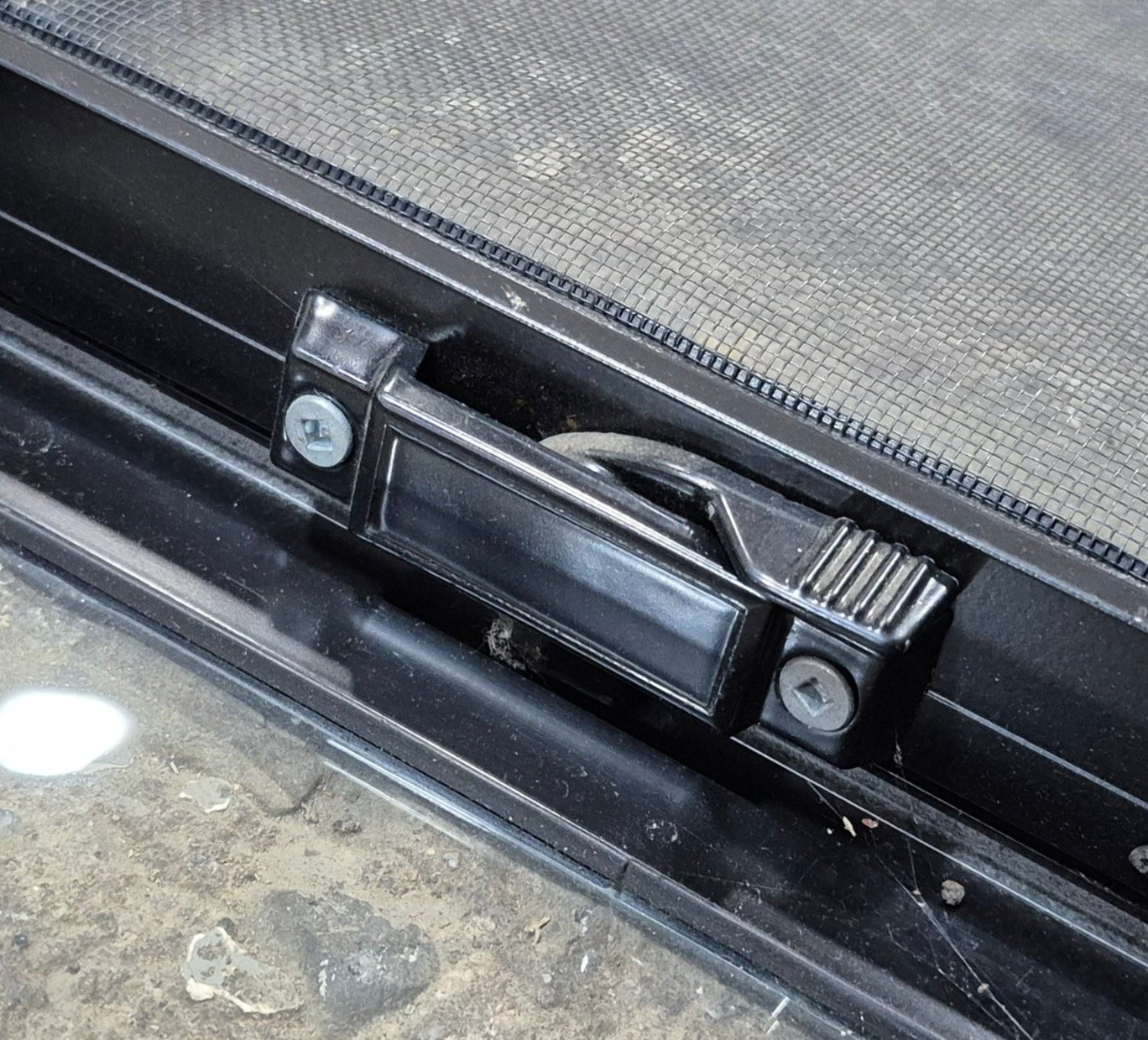 Used Black Radius Opening Window : 20 3/4" W x 10 3/4" H x 1 7/8" - Young Farts RV Parts