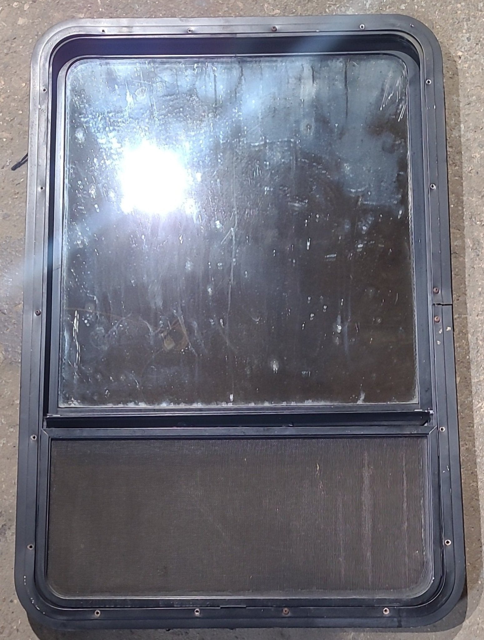 Used Black Radius Opening Window : 29