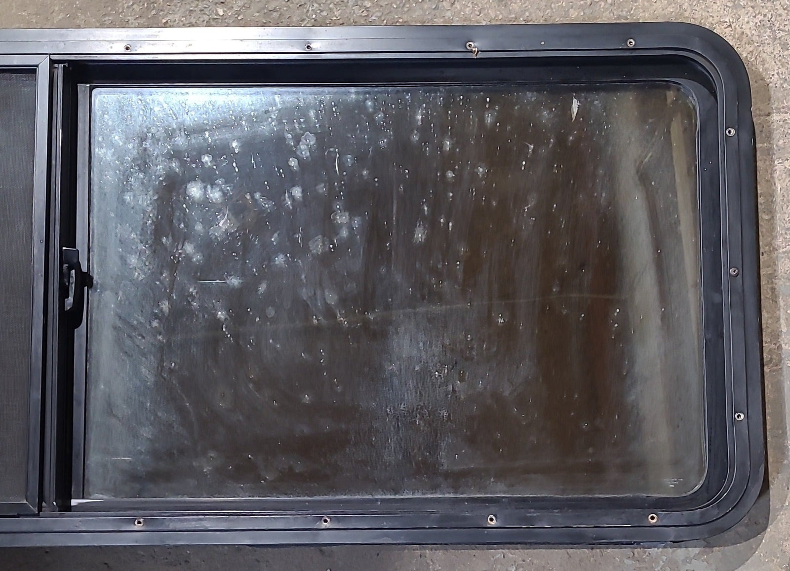 Used Black Radius Opening Window : 60