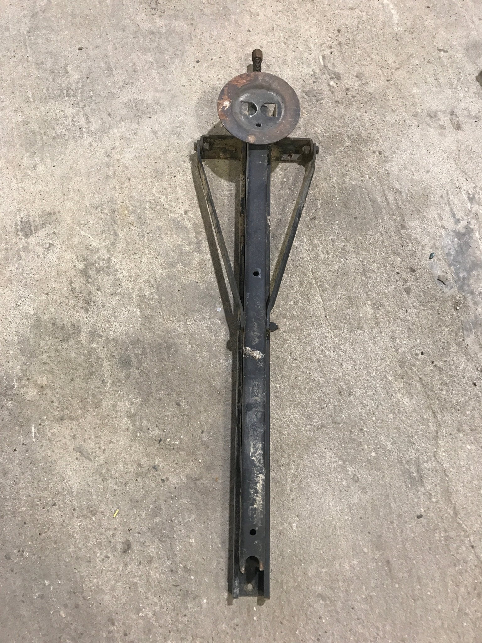 Used C - Type Stabilizing Jack - Young Farts RV Parts
