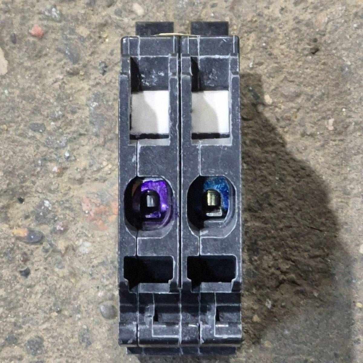 Used Circuit Breaker, Dual Pole 15/30 AMP - Q3015 - Young Farts RV Parts