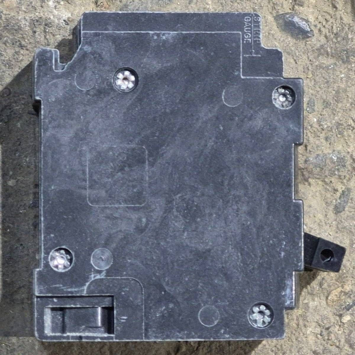 Used Circuit Breaker, Dual Pole 15/30 AMP - Q3015 - Young Farts RV Parts
