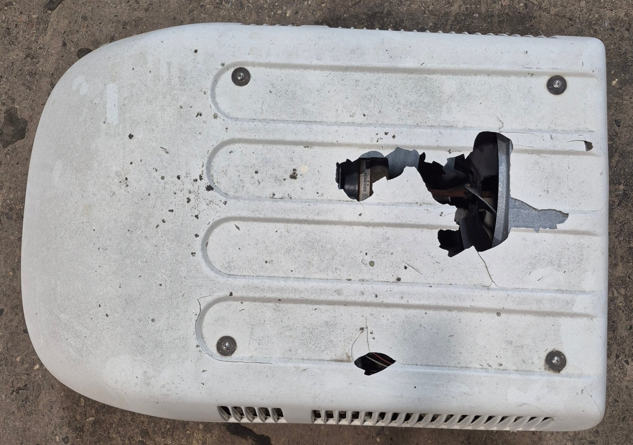 Used Coleman Air Conditioner Complete 8335 - 8915 - 13500 BTU Cool Only - Young Farts RV Parts