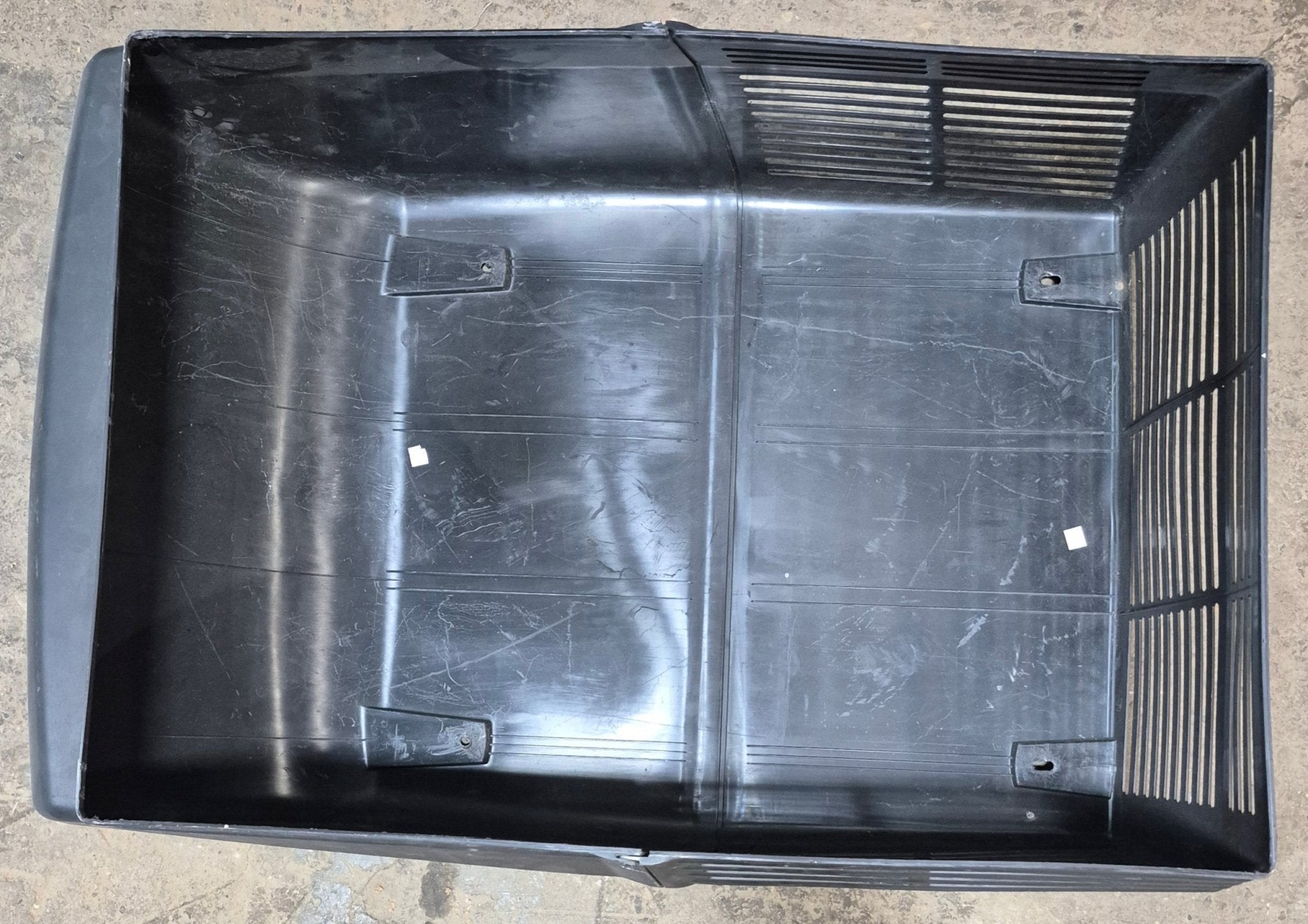 Used Coleman Mach Replacement Shroud Black - 8335A5291 - Young Farts RV Parts