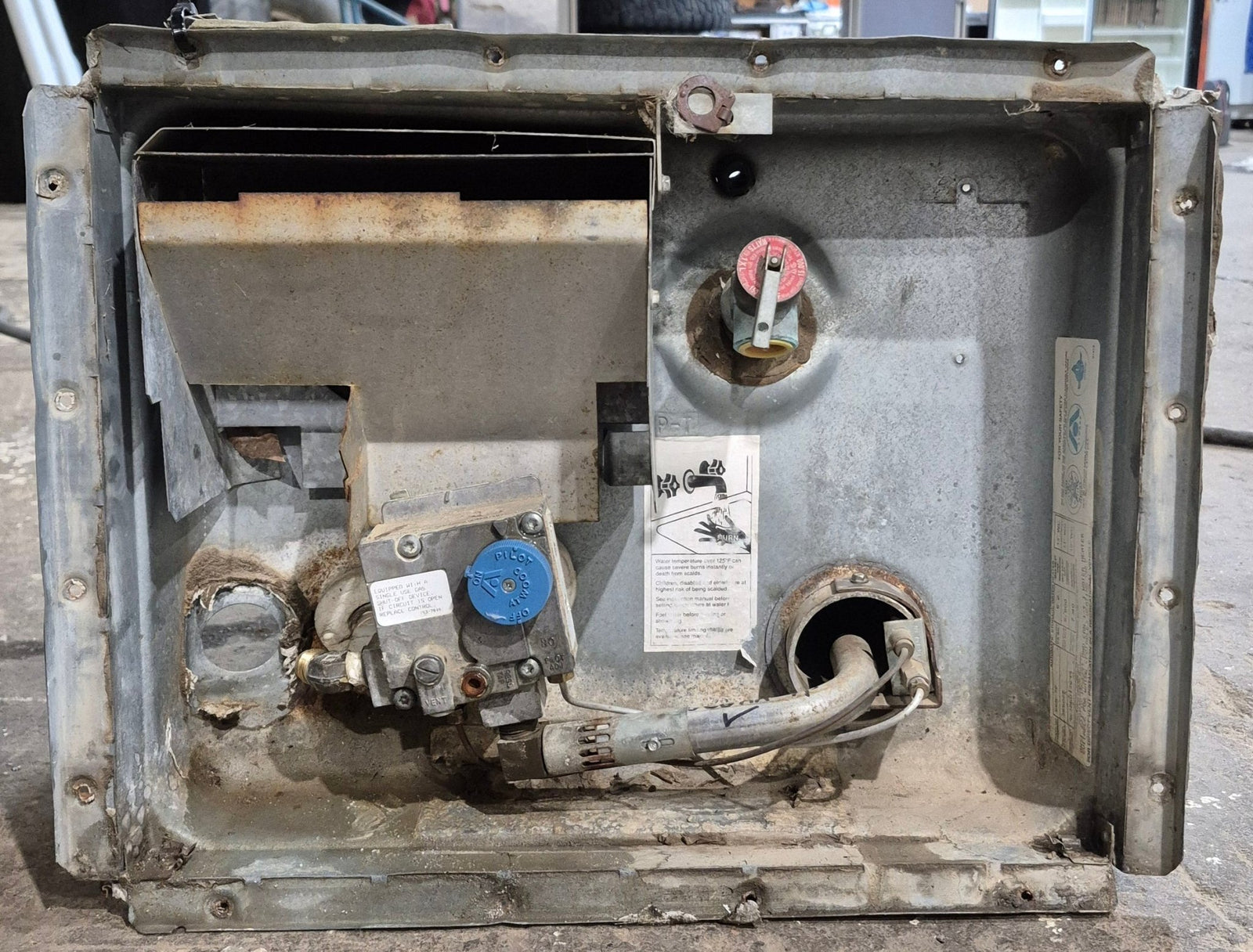 Used Complete Atwood Hot Water Heater, 6 Gal. - G6A - 7P - Young Farts RV Parts