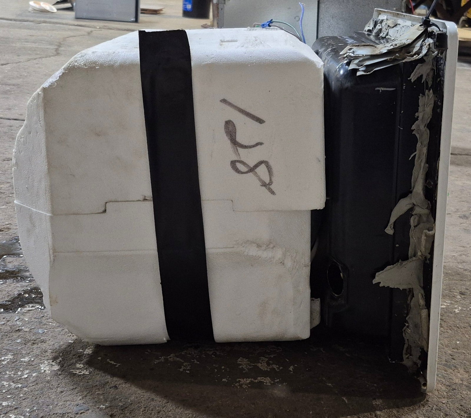 Used Complete Atwood Hot Water Heater, 6 Gal. - G6A - 8E - Young Farts RV Parts