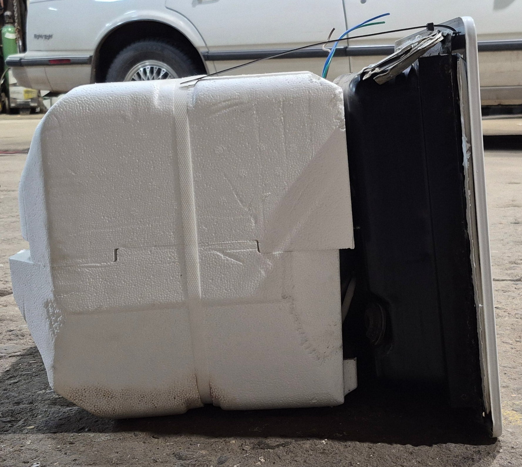 Used Complete Atwood Hot Water Heater, 6 Gal. - G6A - 8E - Young Farts RV Parts