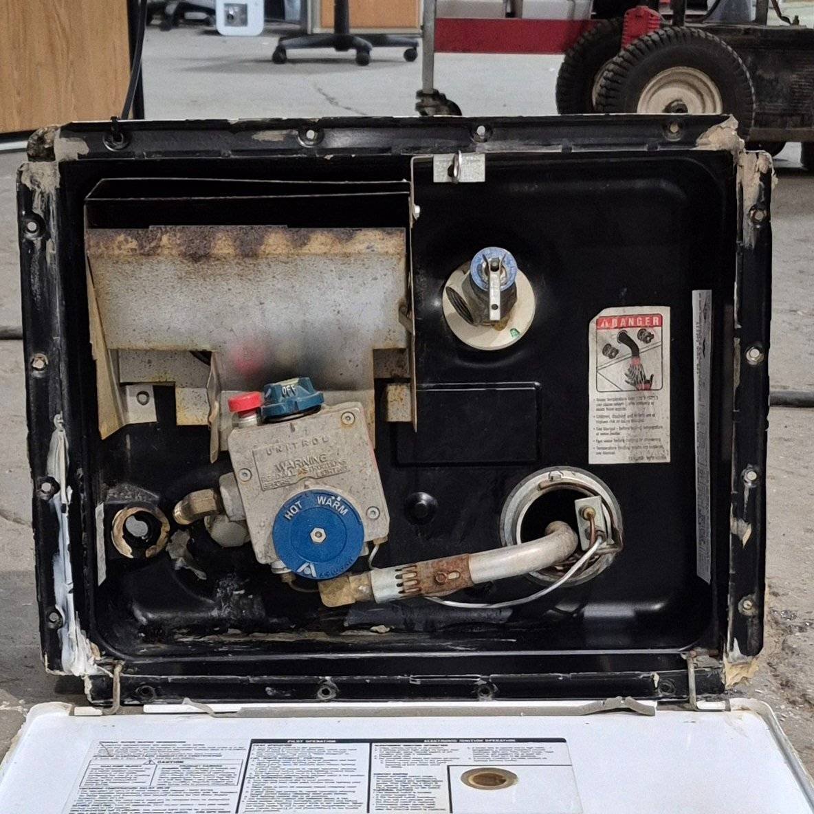 Used Complete Atwood Hot Water Heater, 6 Gal. - GC6AA - 8SPK - Young Farts RV Parts