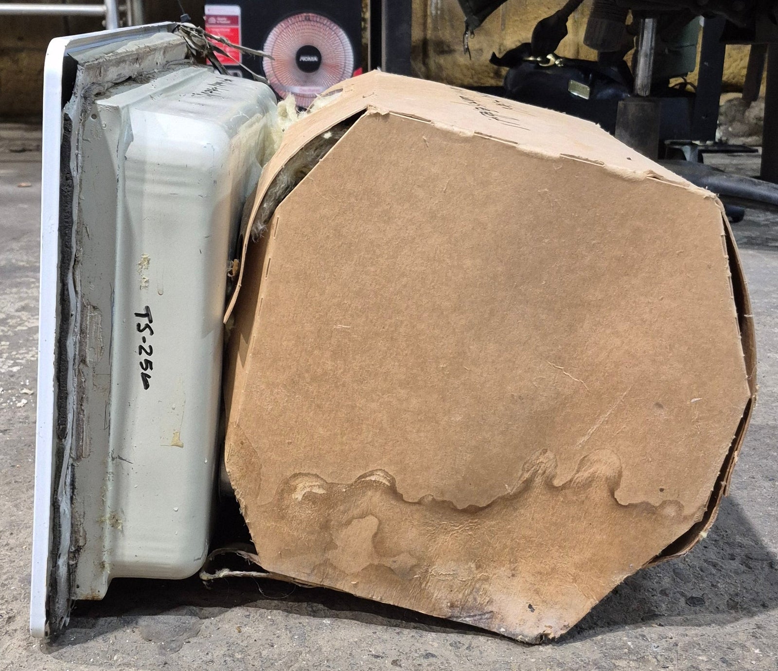 Used Complete Atwood Hot Water Heater, 6 Gallon - G6A - 7 - Young Farts RV Parts