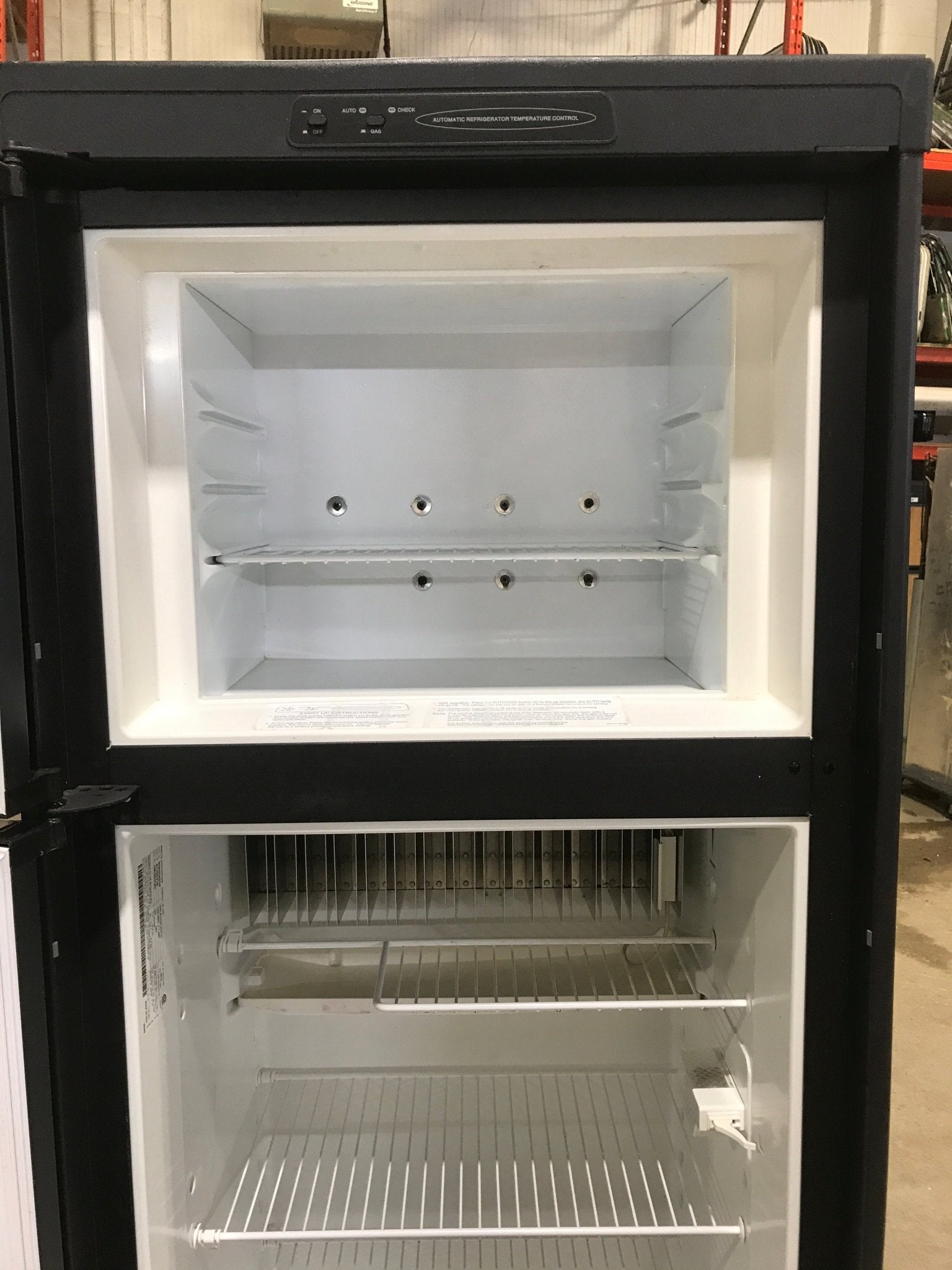 Used Complete Dometic DM2852LBX Fridge 2 - Way - Young Farts RV Parts