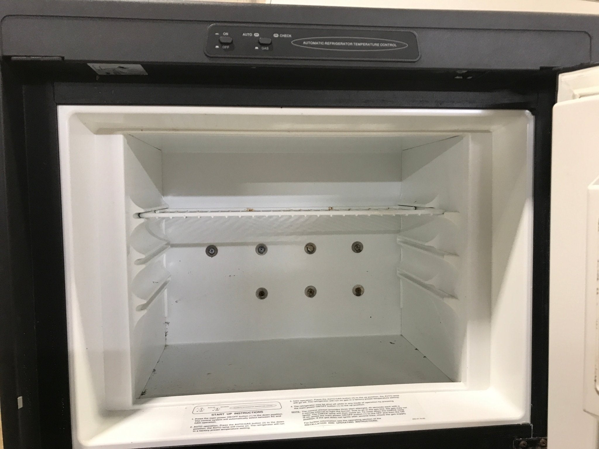 Used Complete Dometic Fridge, 2 - WAY - DM2652 - Young Farts RV Parts