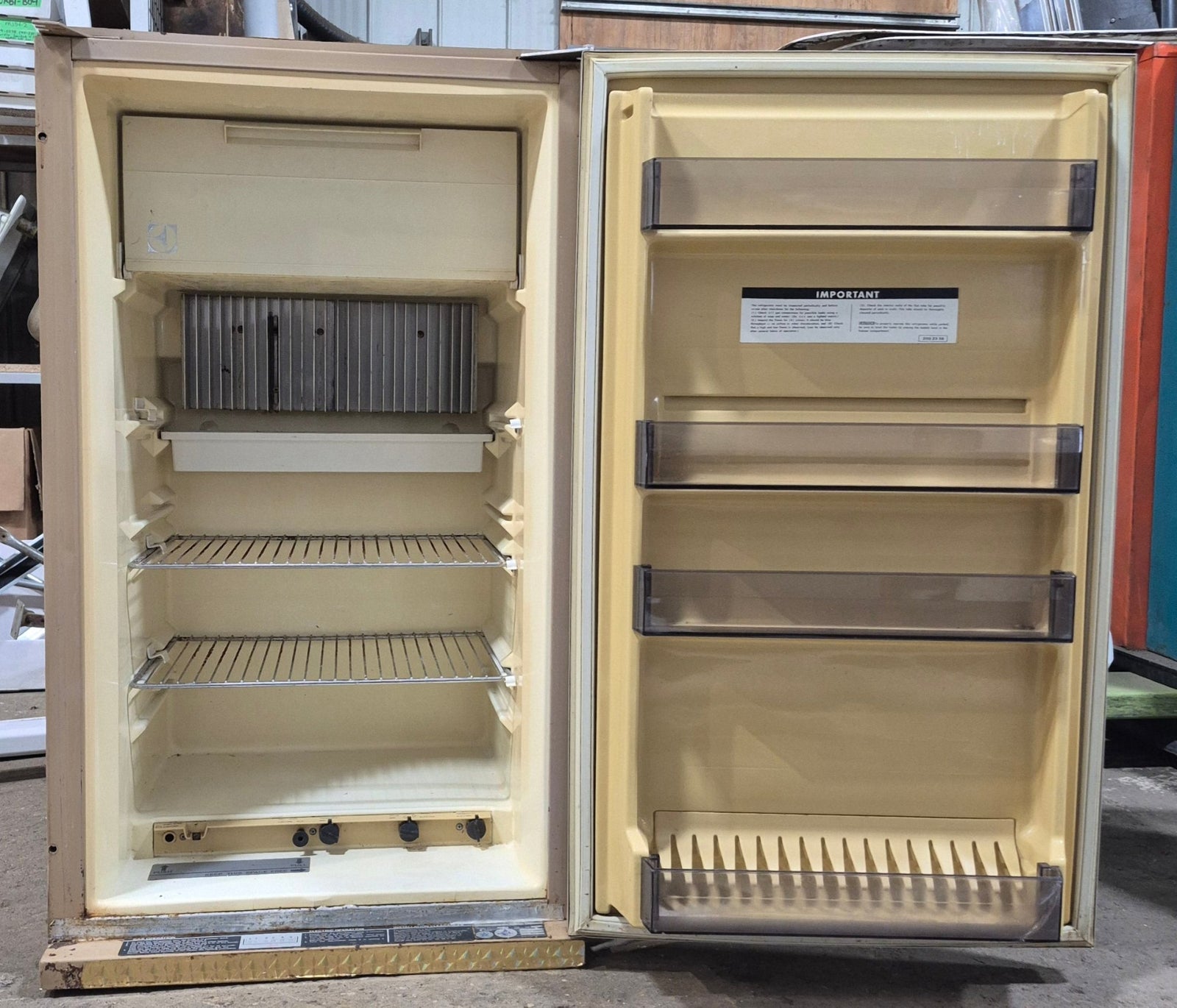 Used Complete Dometic RM661 Fridge 3 - Way - Young Farts RV Parts