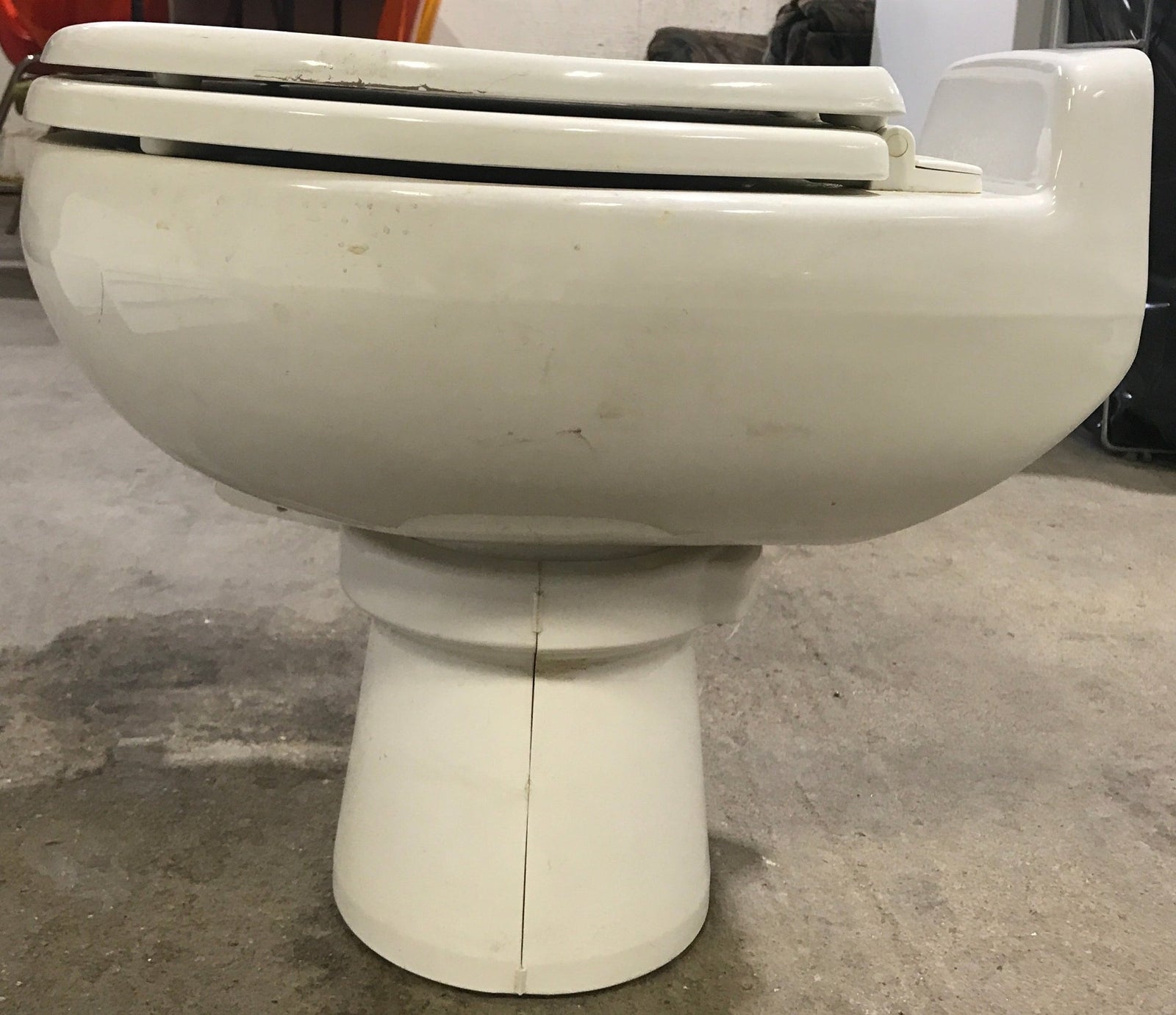 Used Complete Dometic Sealand Traveler Toilet, Foot Flush - 510+ - Young Farts RV Parts