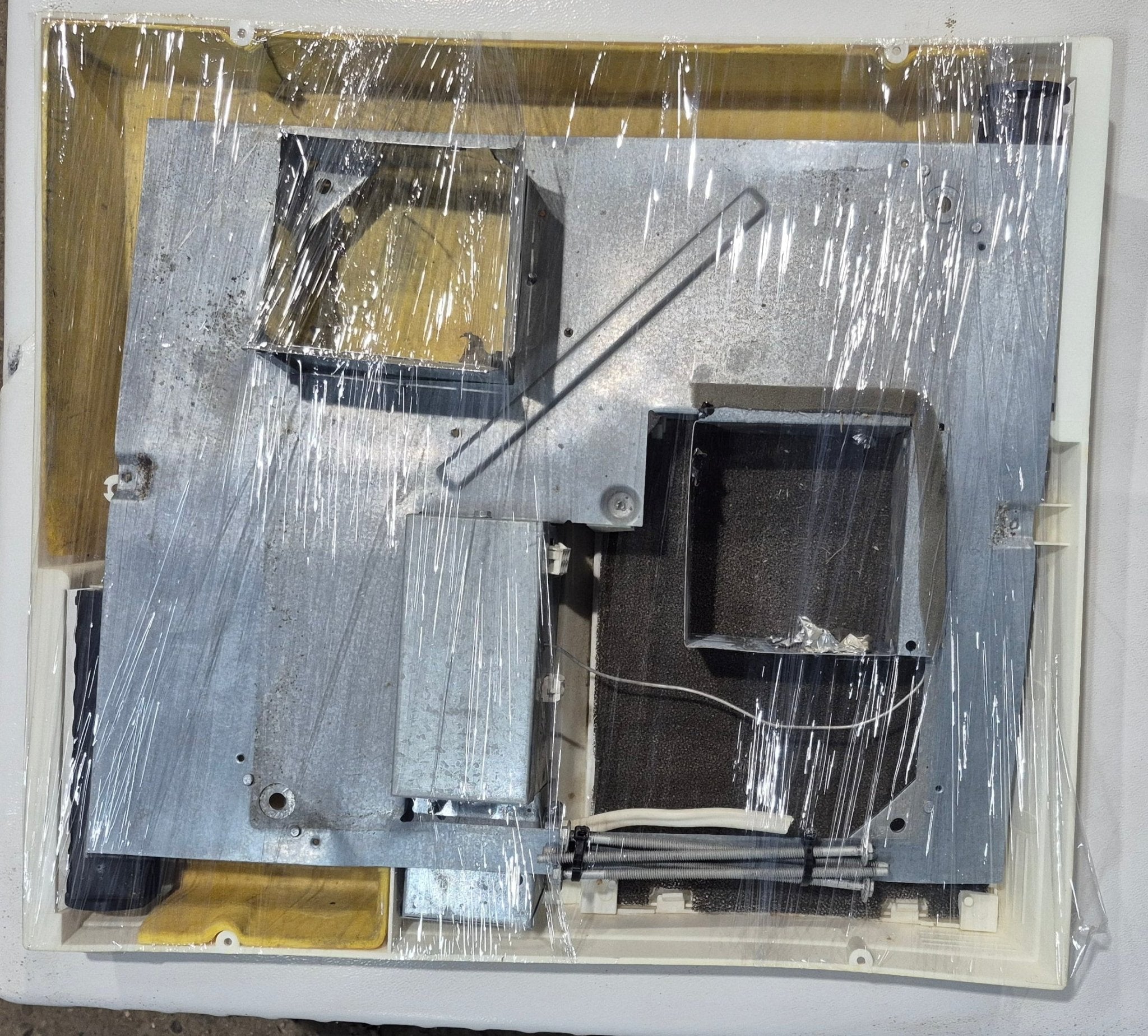 Used Complete Duo - Therm Air Conditioner Complete 57915.731 - 13000 BTU Cool Only - Young Farts RV Parts