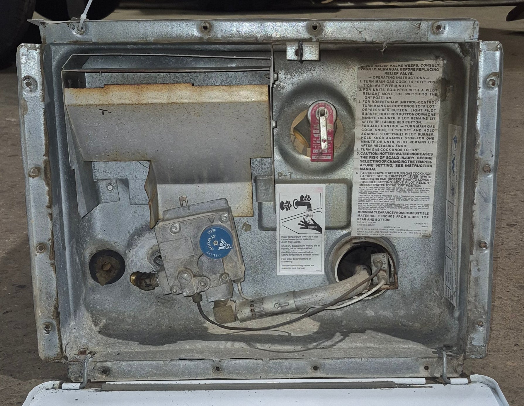 Used Complete G6A-8E Atwood Hot Water Heater 6 Gal. - Young Farts RV Parts