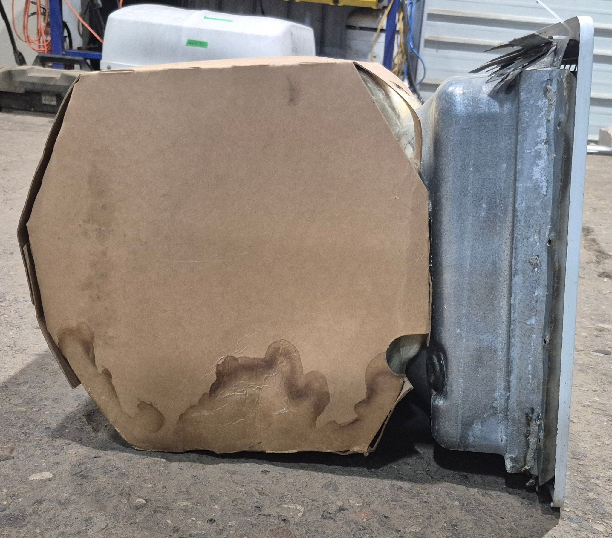 Used Complete G6A-8E Atwood Hot Water Heater 6 Gal. - Young Farts RV Parts