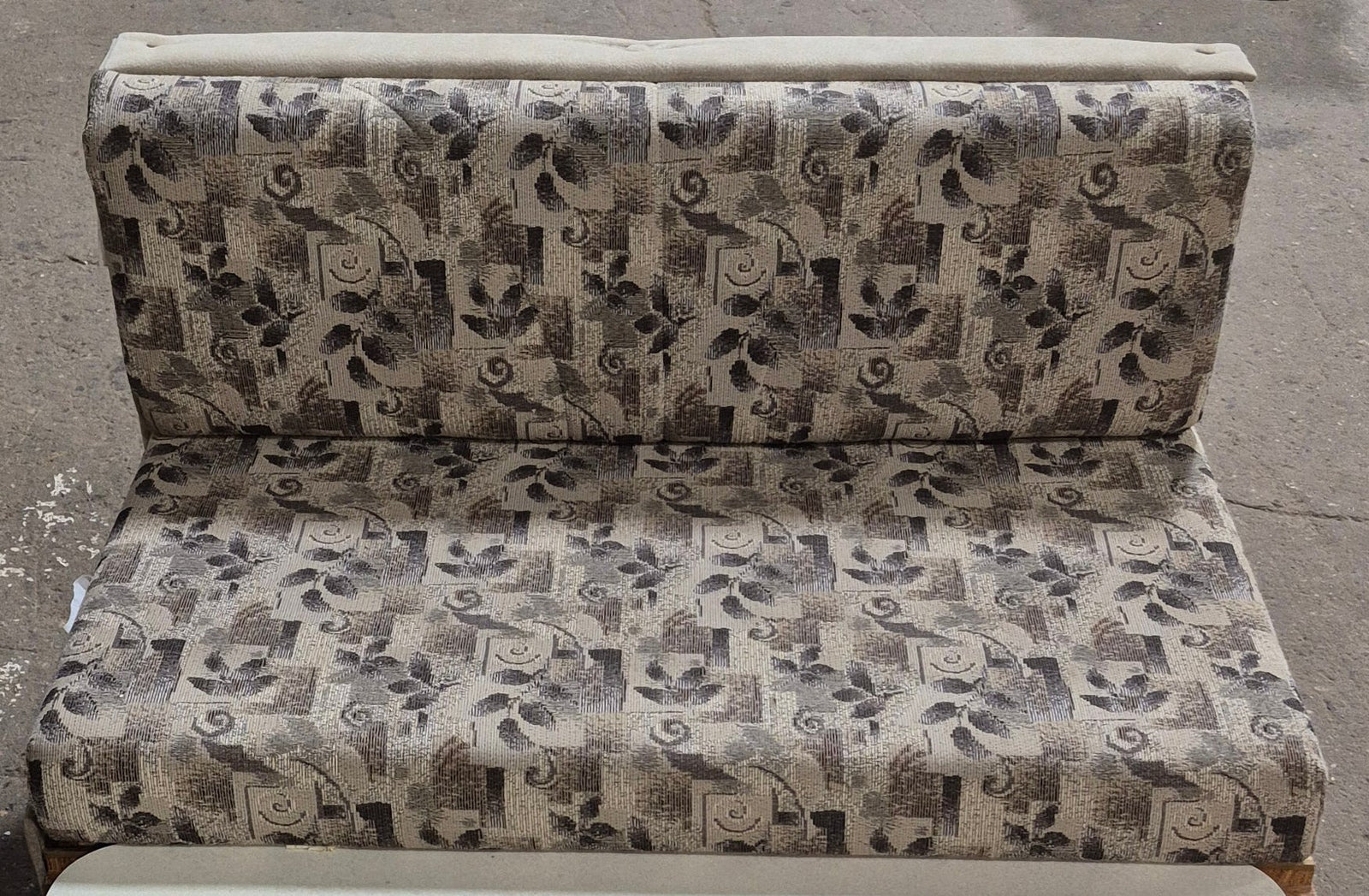 Used Complete RV Dinette Set - 40 1/4” D x 75