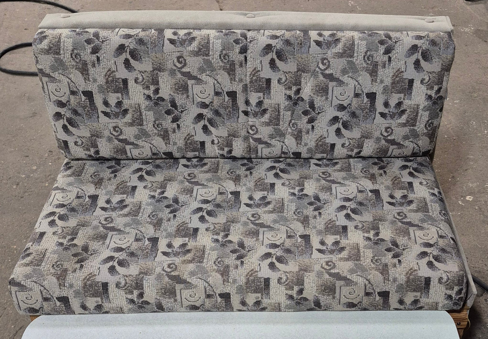 Used Complete RV Dinette Set - 40 1/4” D x 75