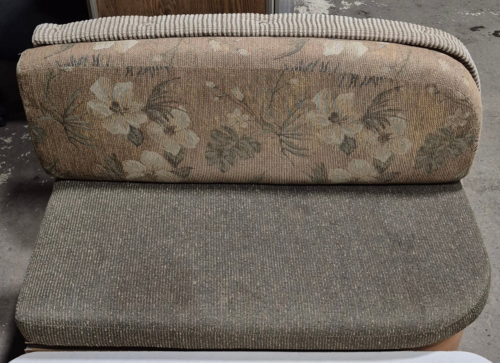 Used Complete RV Dinette Set - 41 1/2” D x 77