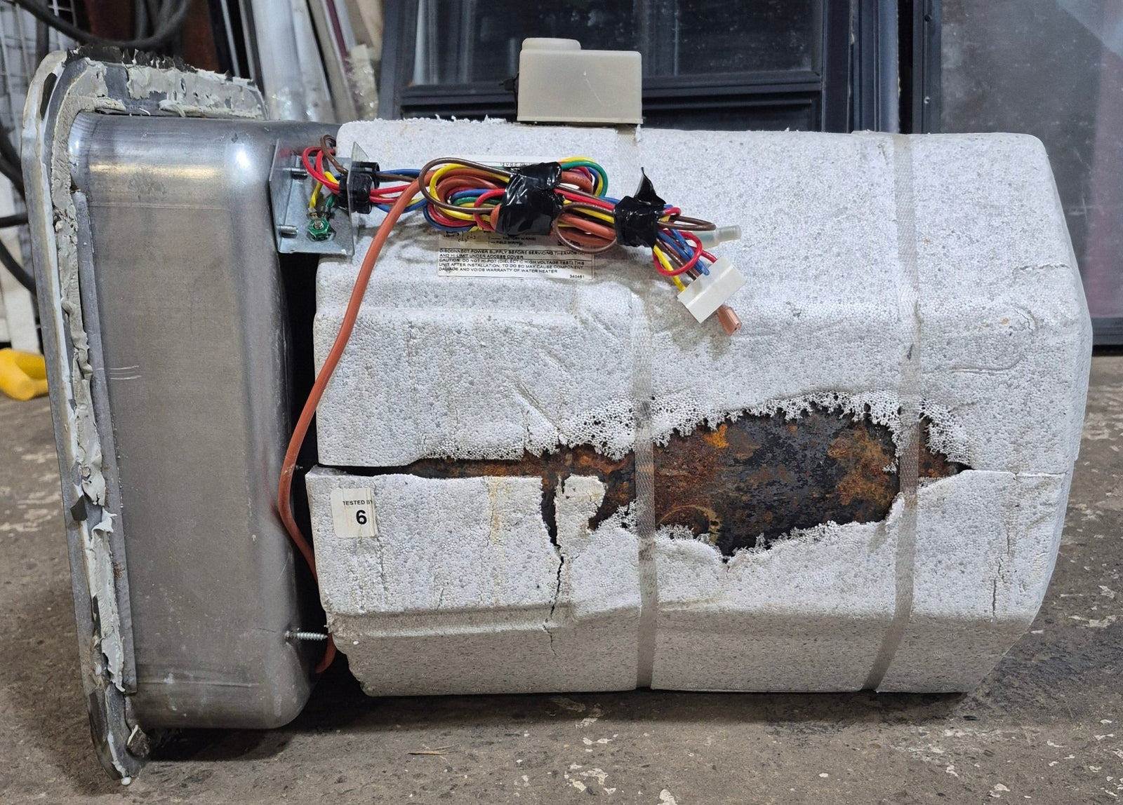 Used Complete Suburban Hot Water Heater, 6 Gal. - SW6DE - Young Farts RV Parts