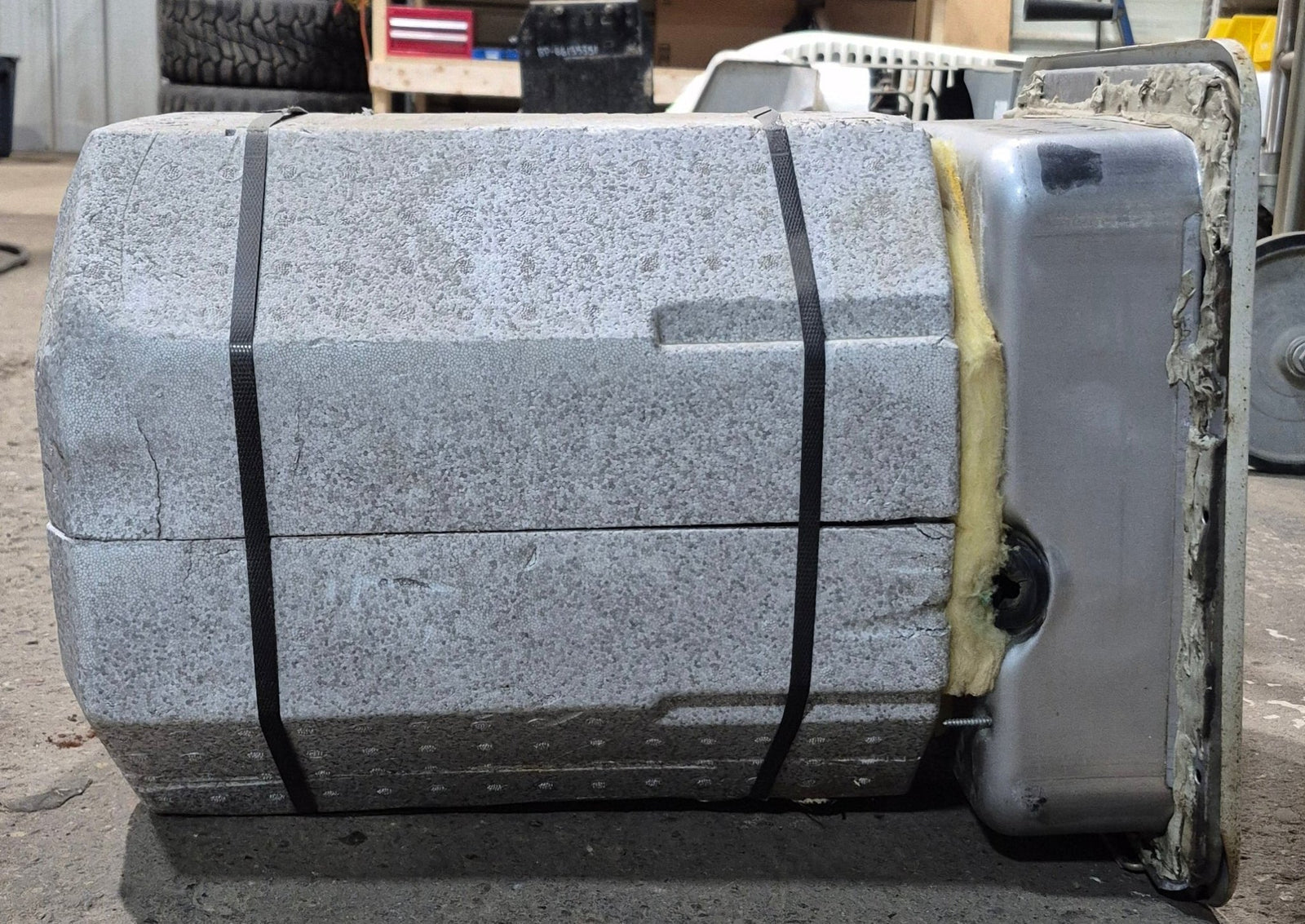 Used Complete Suburban Hot Water Heater, 6 Gal. - SW6P - Young Farts RV Parts