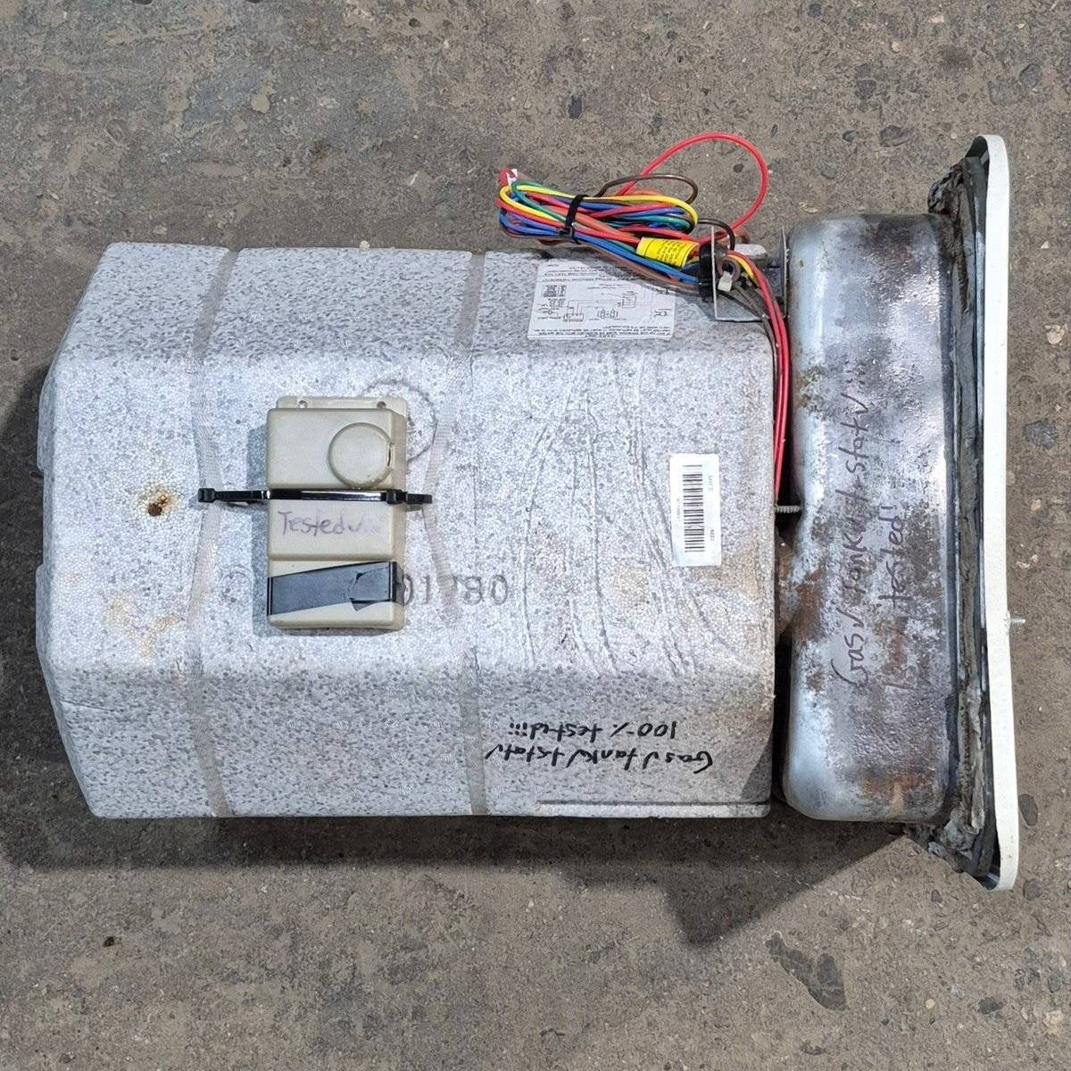 Used Complete Suburban Hot Water Heater, 6 Gallon - SW6D - 12.5 X 12.5 X 18.75 - Young Farts RV Parts