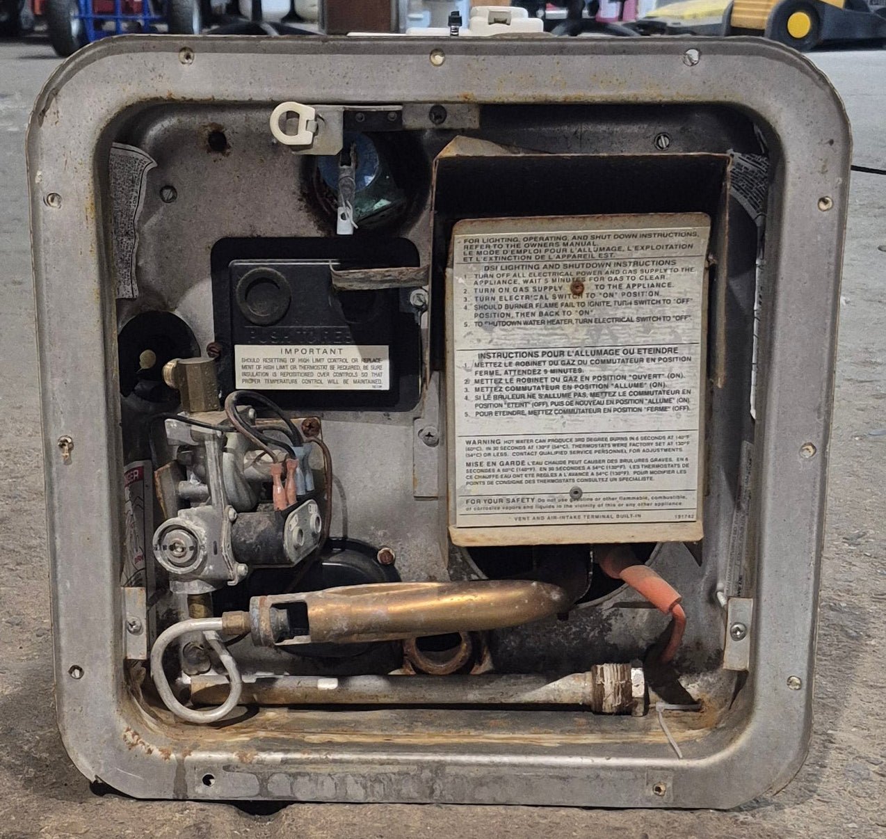 Used Complete SW6DE Suburban Hot Water Heater 6 Gal. - Young Farts RV Parts