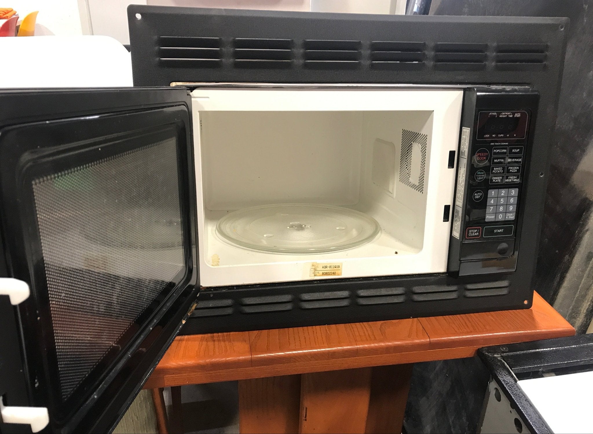 Used Daewoo RV Microwave 19 1/2" W x 11 1/4" H x 13 1/2" D - Young Farts RV Parts