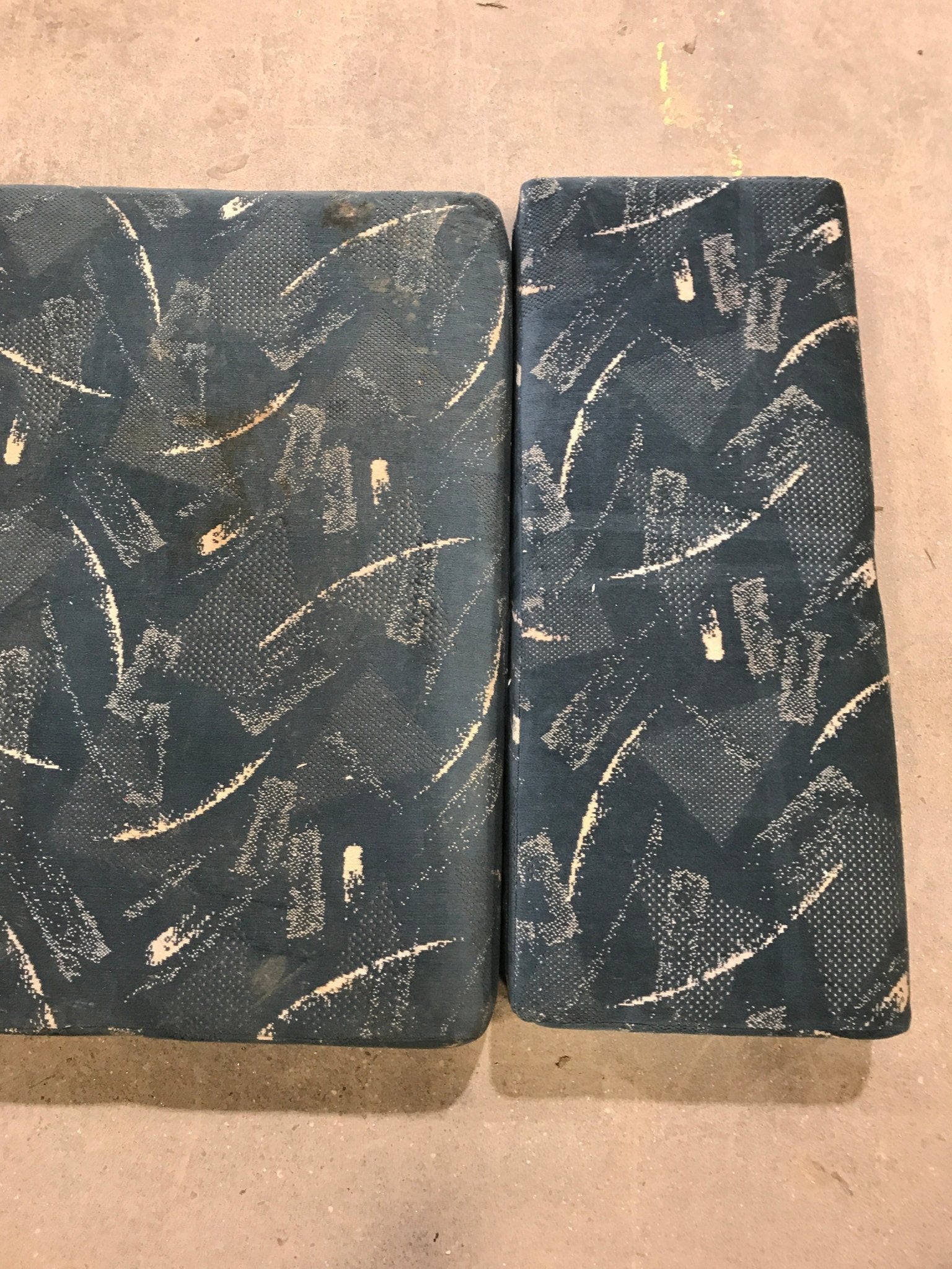 USED Dinette Cushion Set - 4 piece 2 @ 32" X 24" X 5" D, 2 @ 32" X 13" X 5" D - Young Farts RV Parts