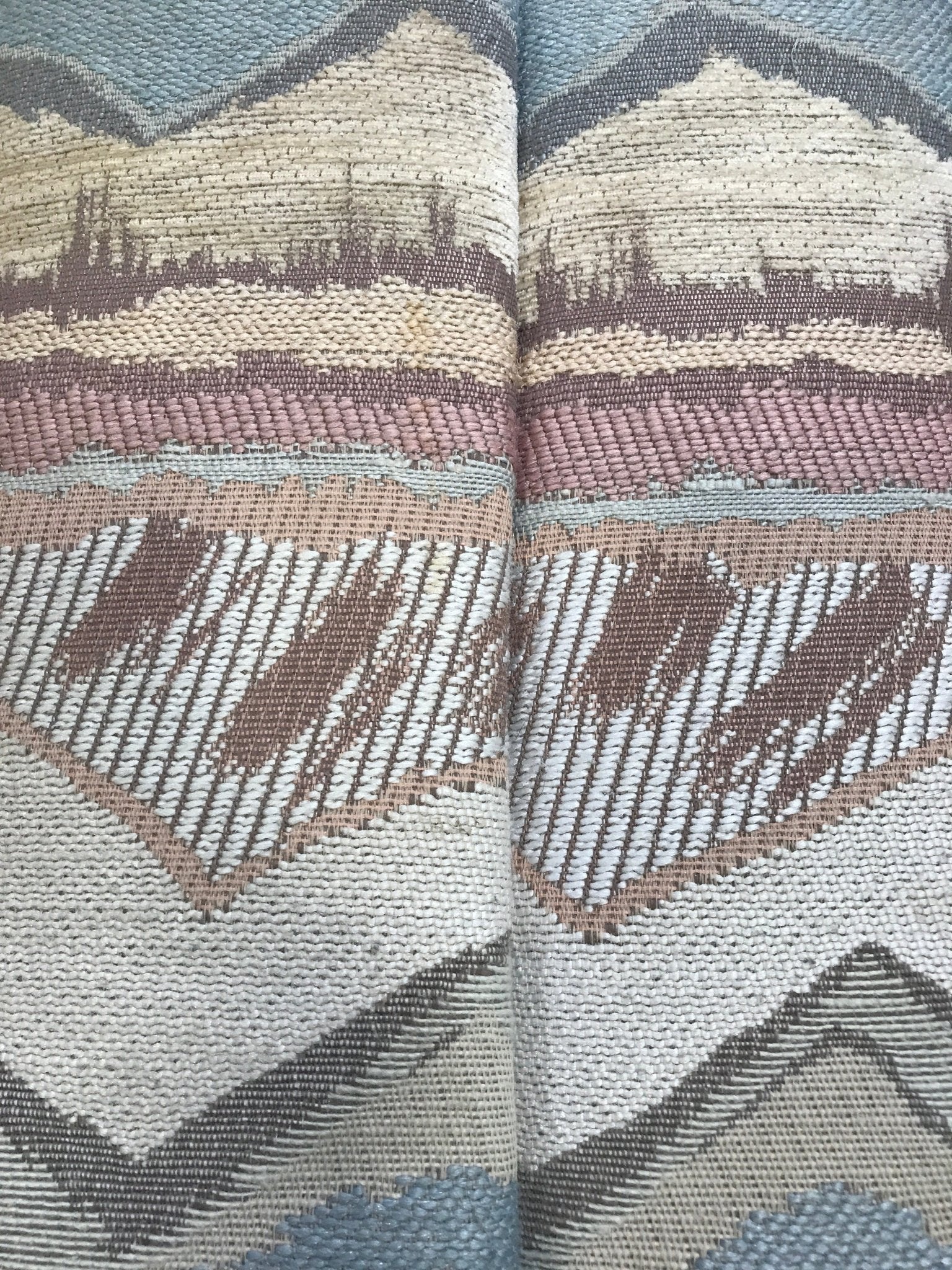 Used Dinette Cushion Set - 4 piece: 2 @ 38