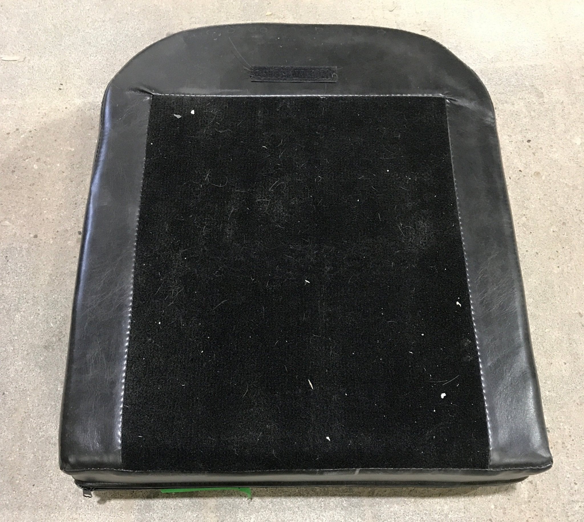 Used Dinette Cushion SINGLE - 19" X 22" X 6" D - Young Farts RV Parts