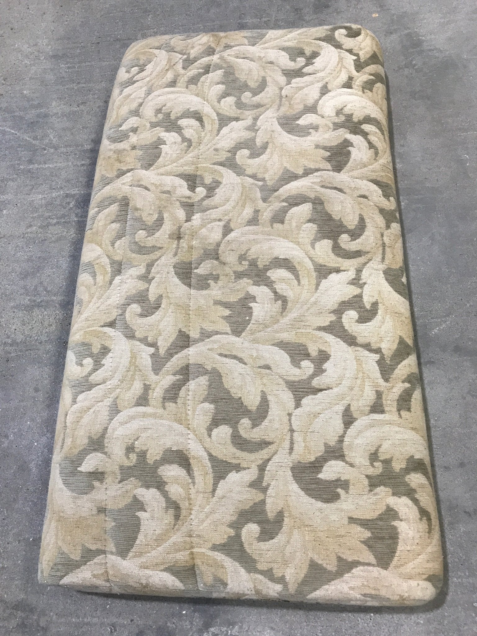 Used Dinette Cushion SINGLE - 44" X 23" X 5" D - Young Farts RV Parts