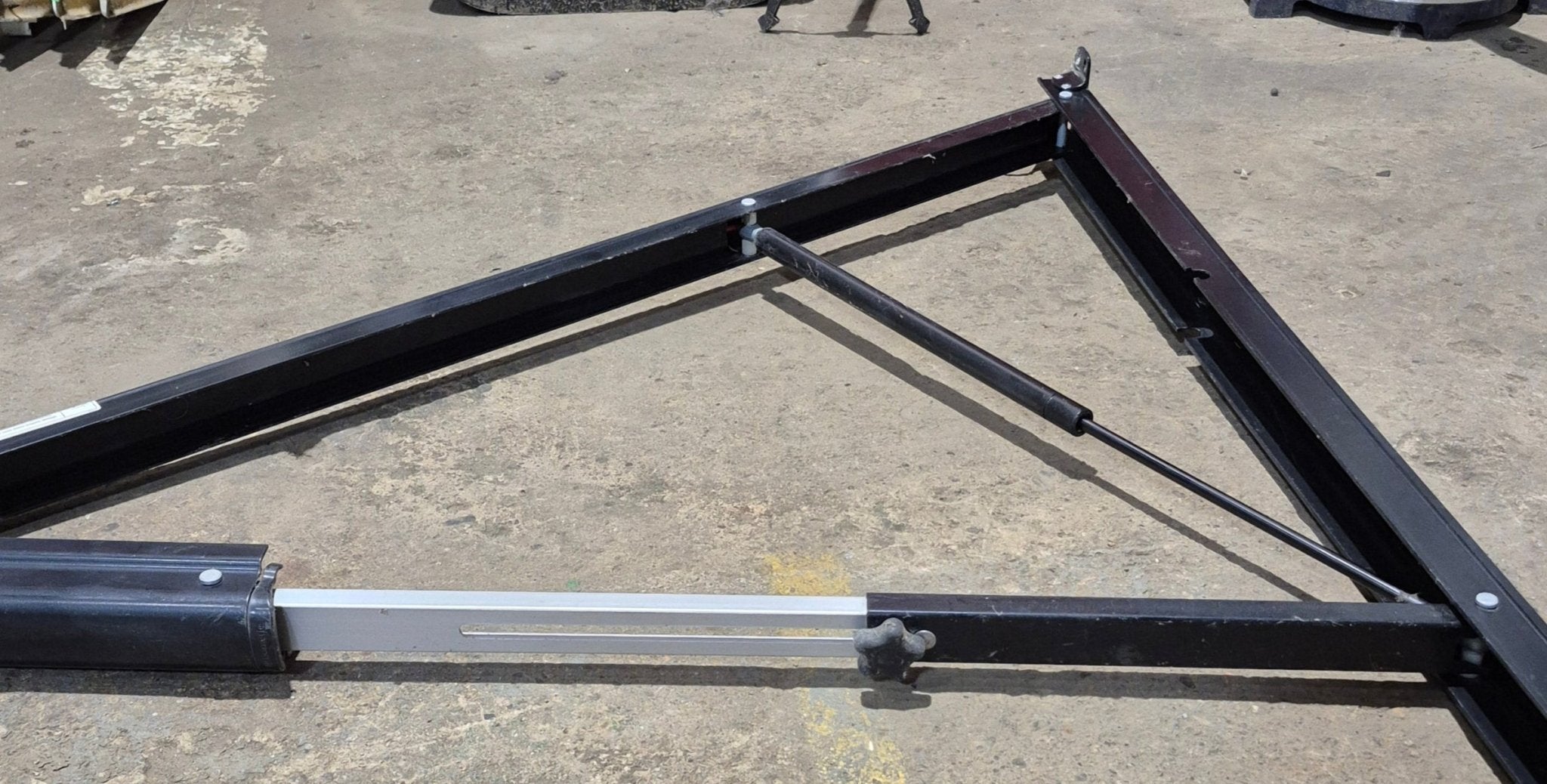 Used Dometic 9100 Power Awning Arm, Standard RH Idler (Power Side), 65 1/2", Adjustable Pitch - 8952002.400U - Young Farts RV Parts