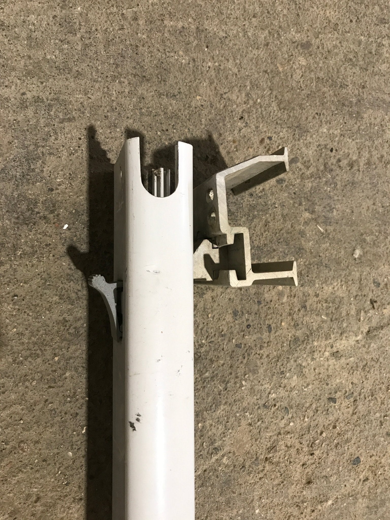 Used Dometic / A&E 8500 Awning Single Manual Arm - Young Farts RV Parts