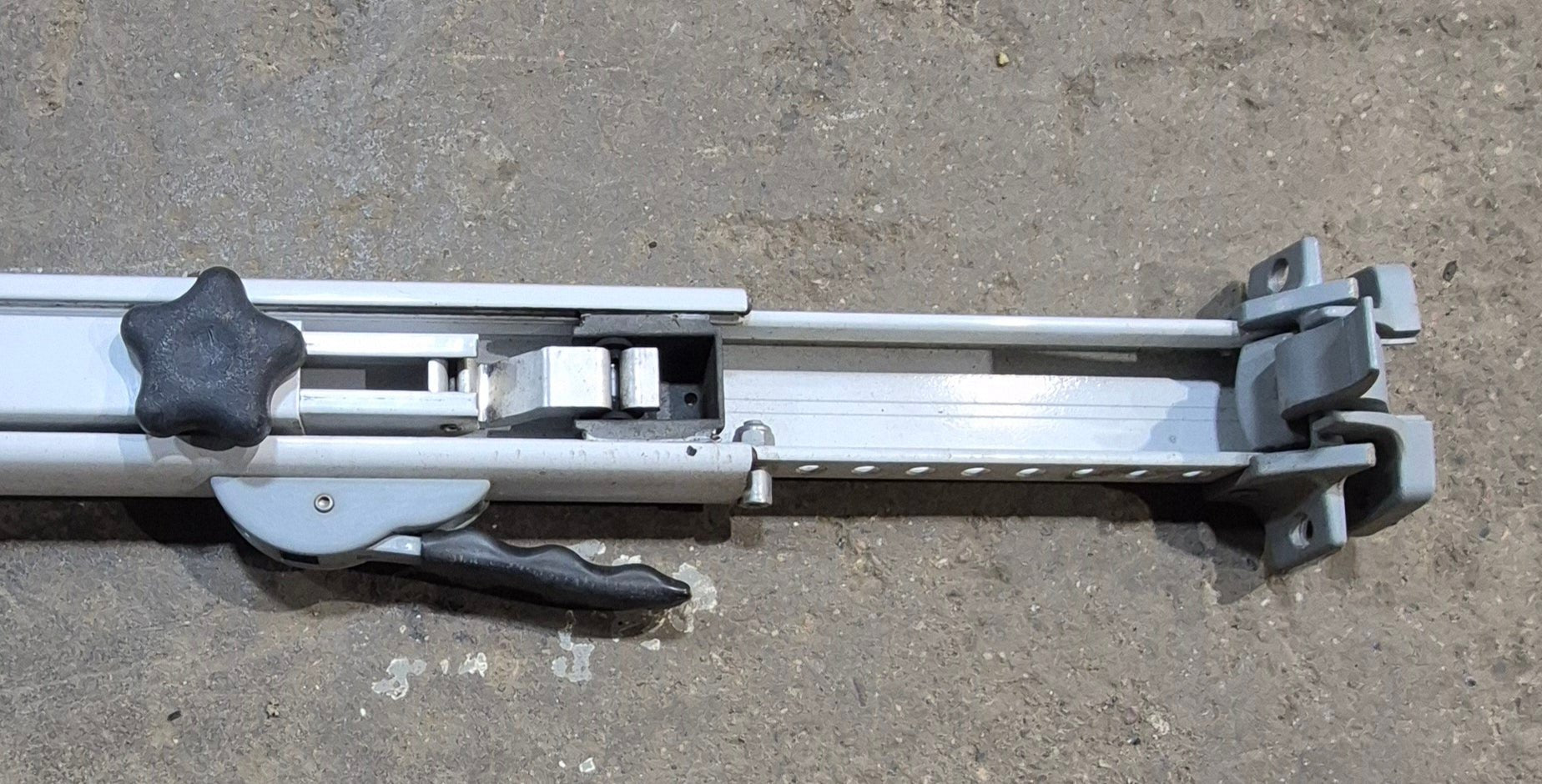 Used Dometic / A&E 8500 Awning Single Manual Arm - Young Farts RV Parts