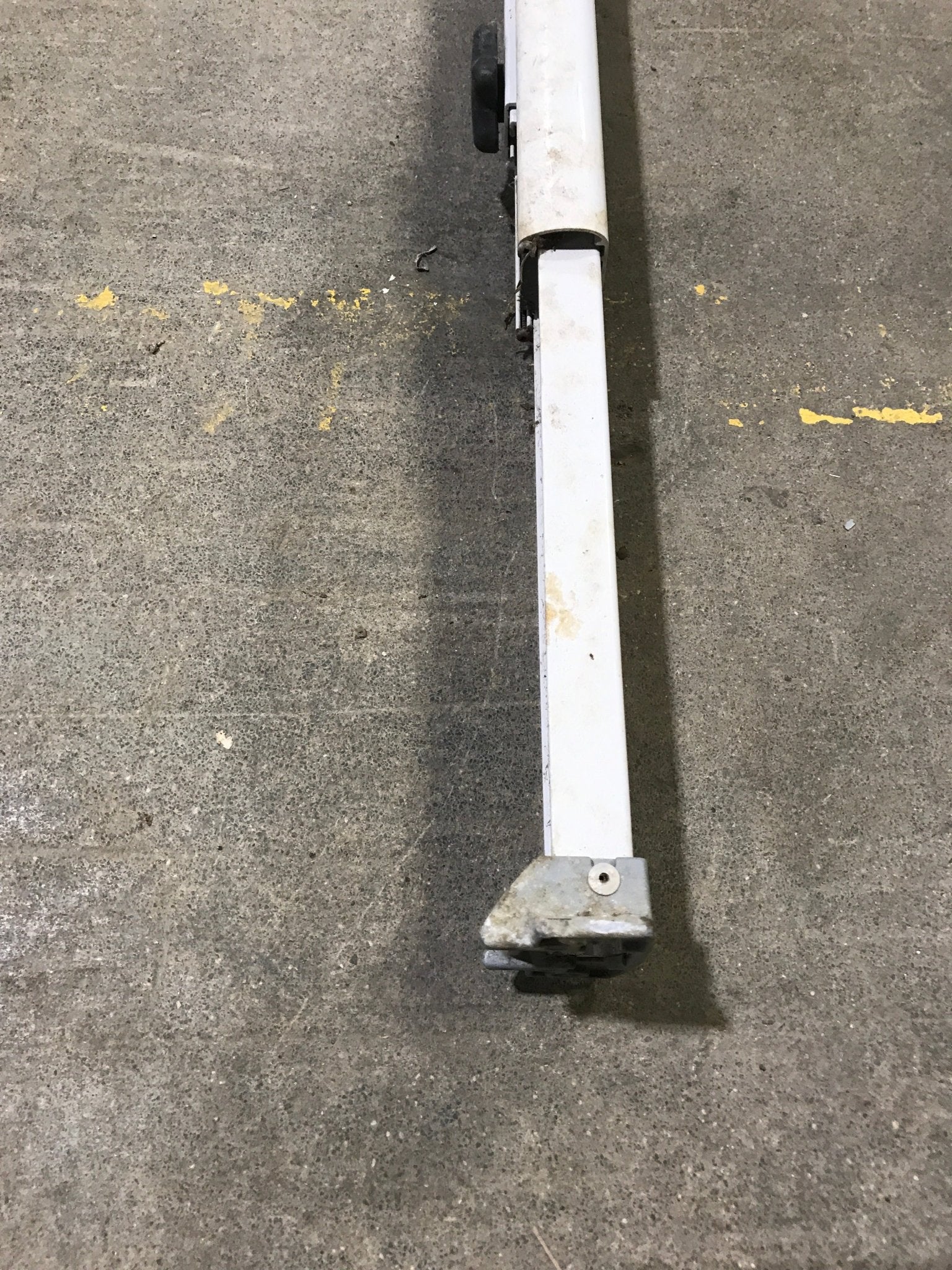 Used Dometic / A&E 8500 Awning Single Manual Arm - Young Farts RV Parts