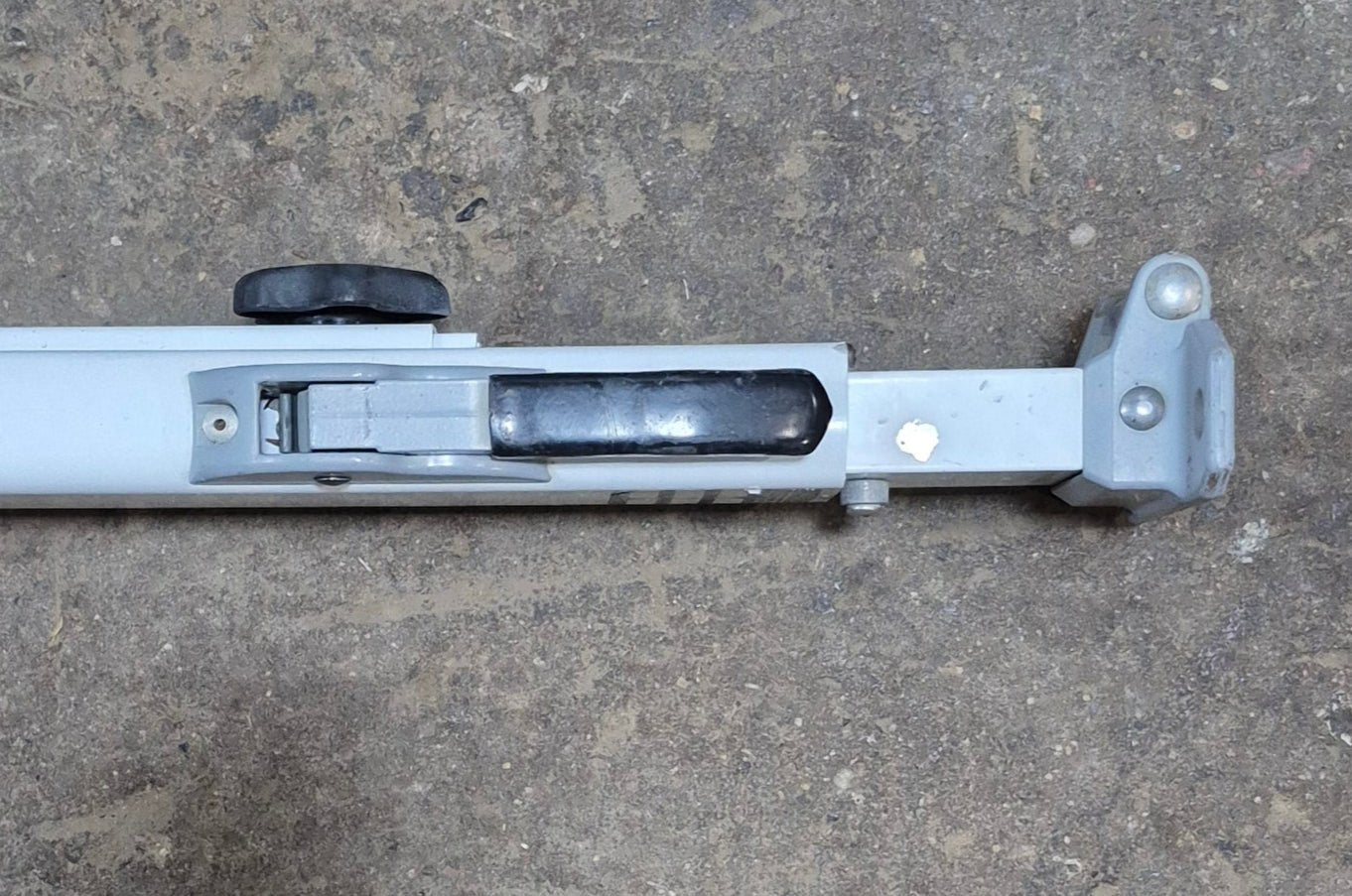 Used Dometic / A&E 8500 Awning Single Manual Arm - Young Farts RV Parts